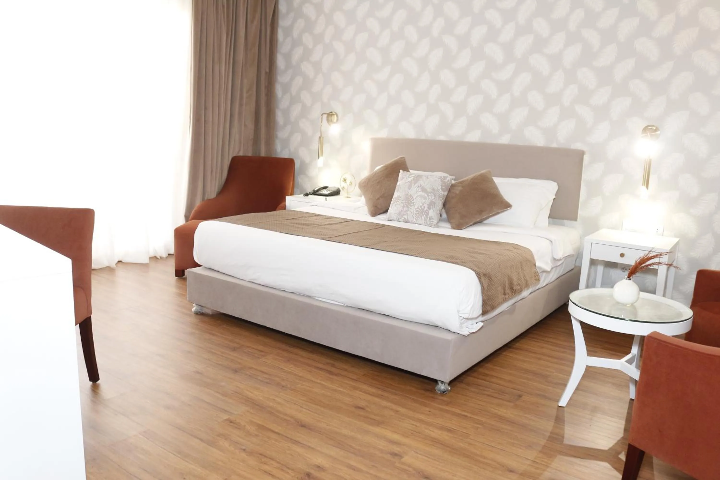 Bedroom, Bed in Tolip Family Park Hotel