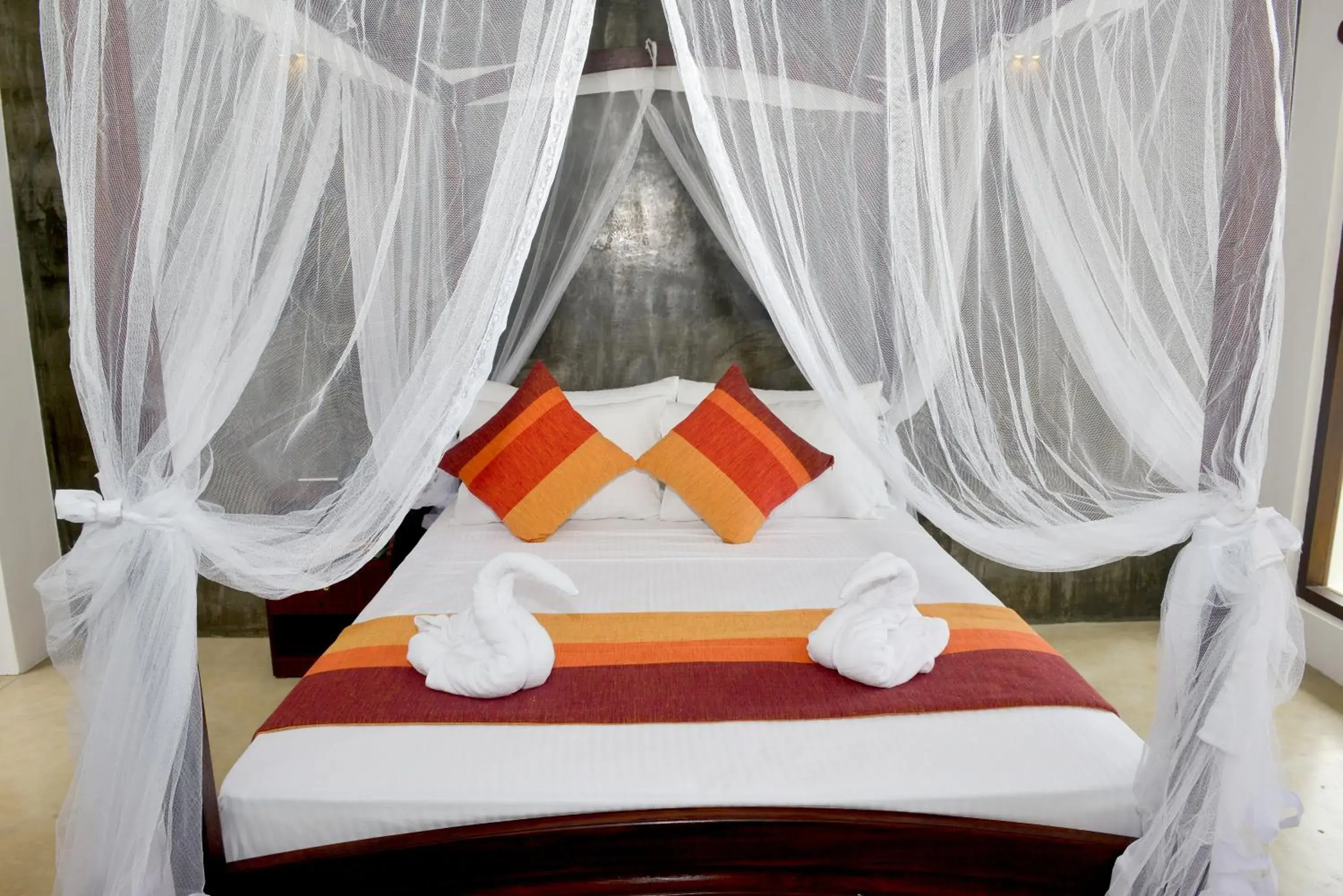 Bed in Olanro Hotel Negombo Bed in Olanro Hotel Negombo
