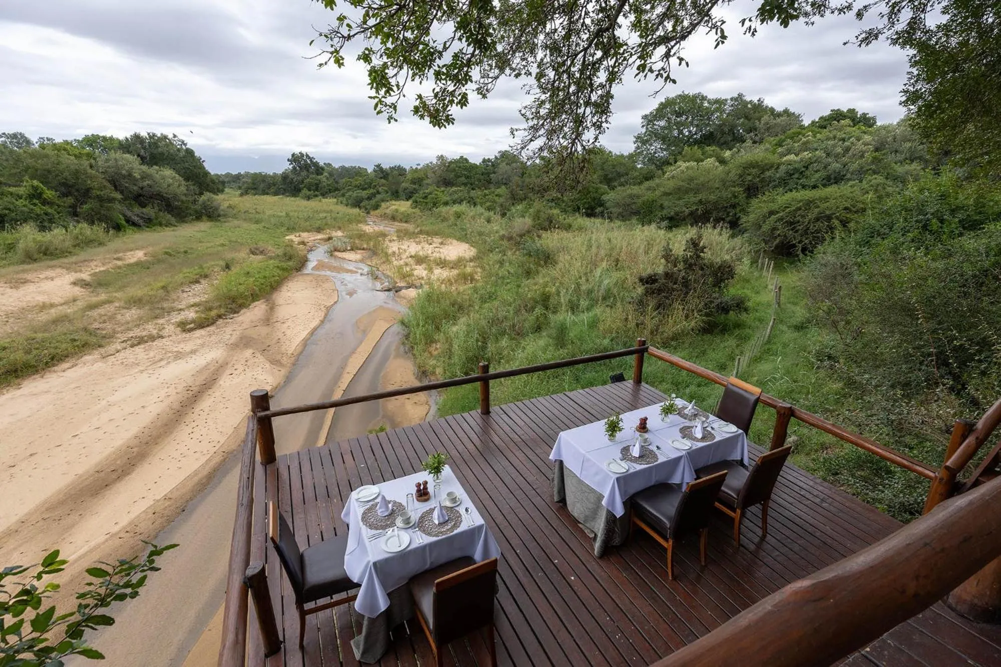 Restaurant/places to eat in Karongwe - Kuname Safari Lodge