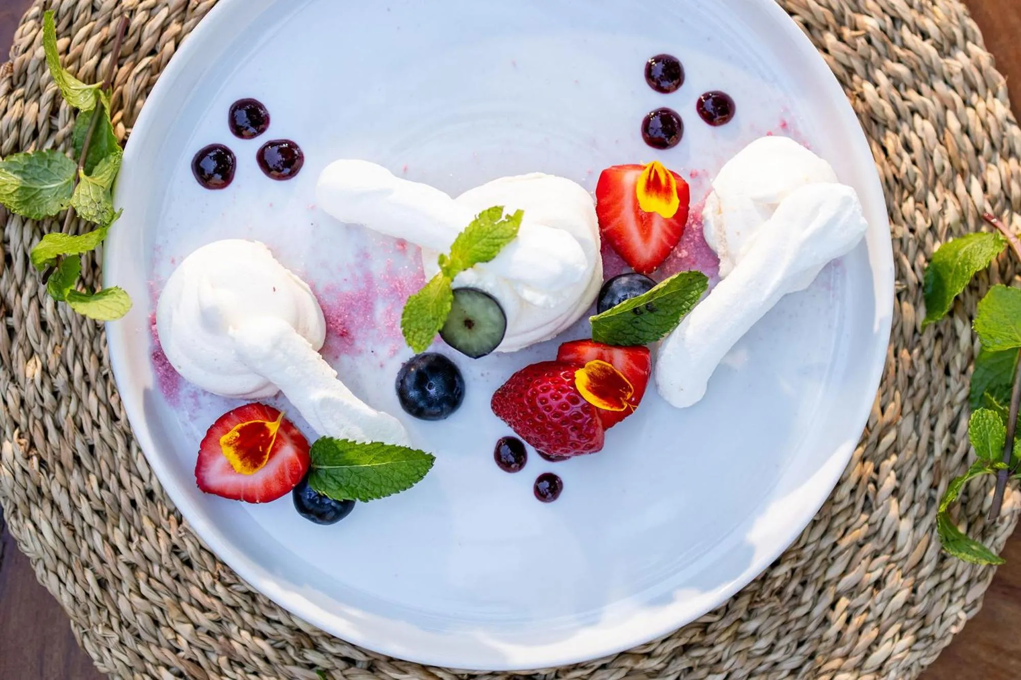 Food and drinks in Karongwe - Kuname Safari Lodge