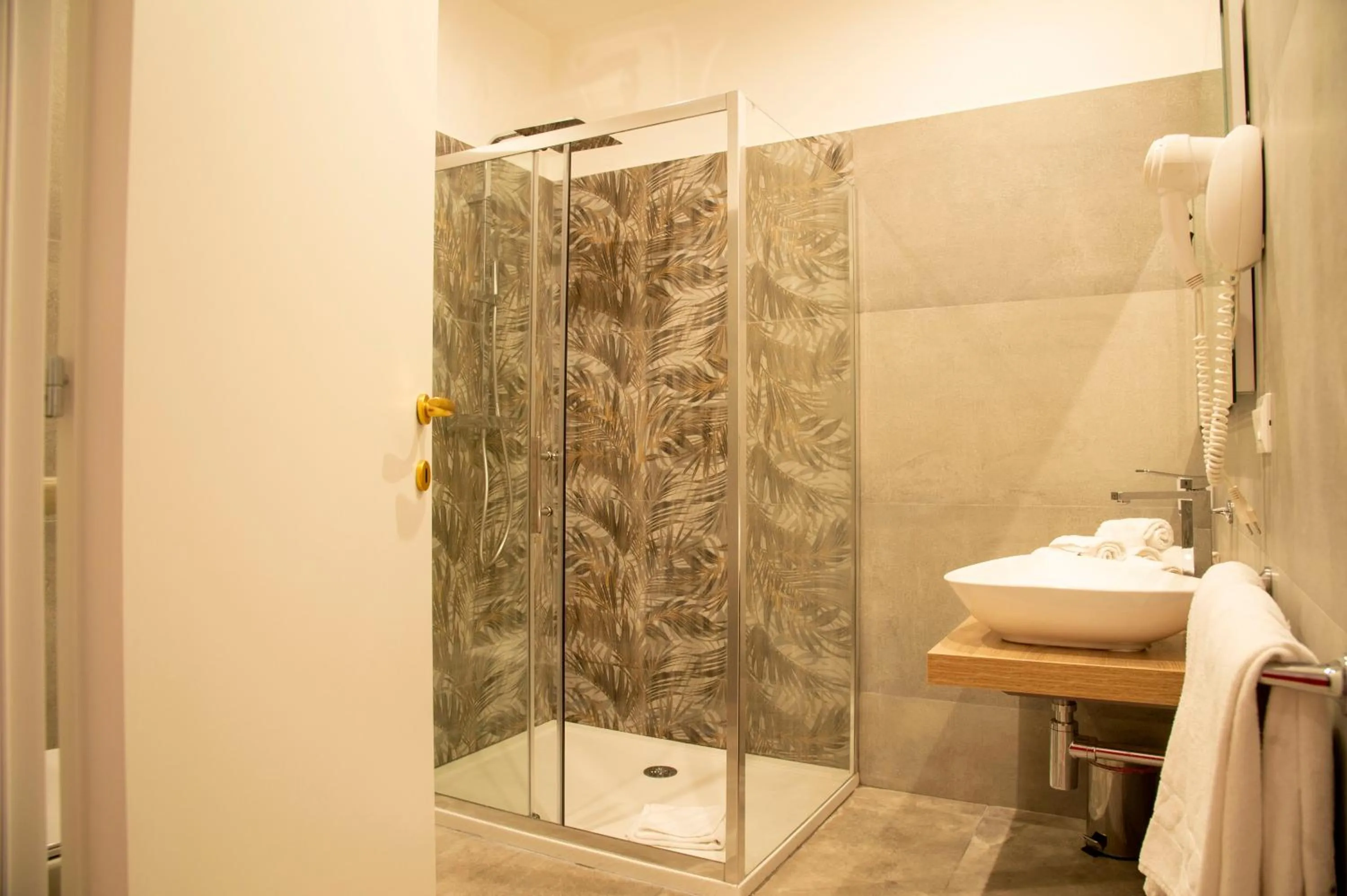 Bathroom in Domus Napoleone