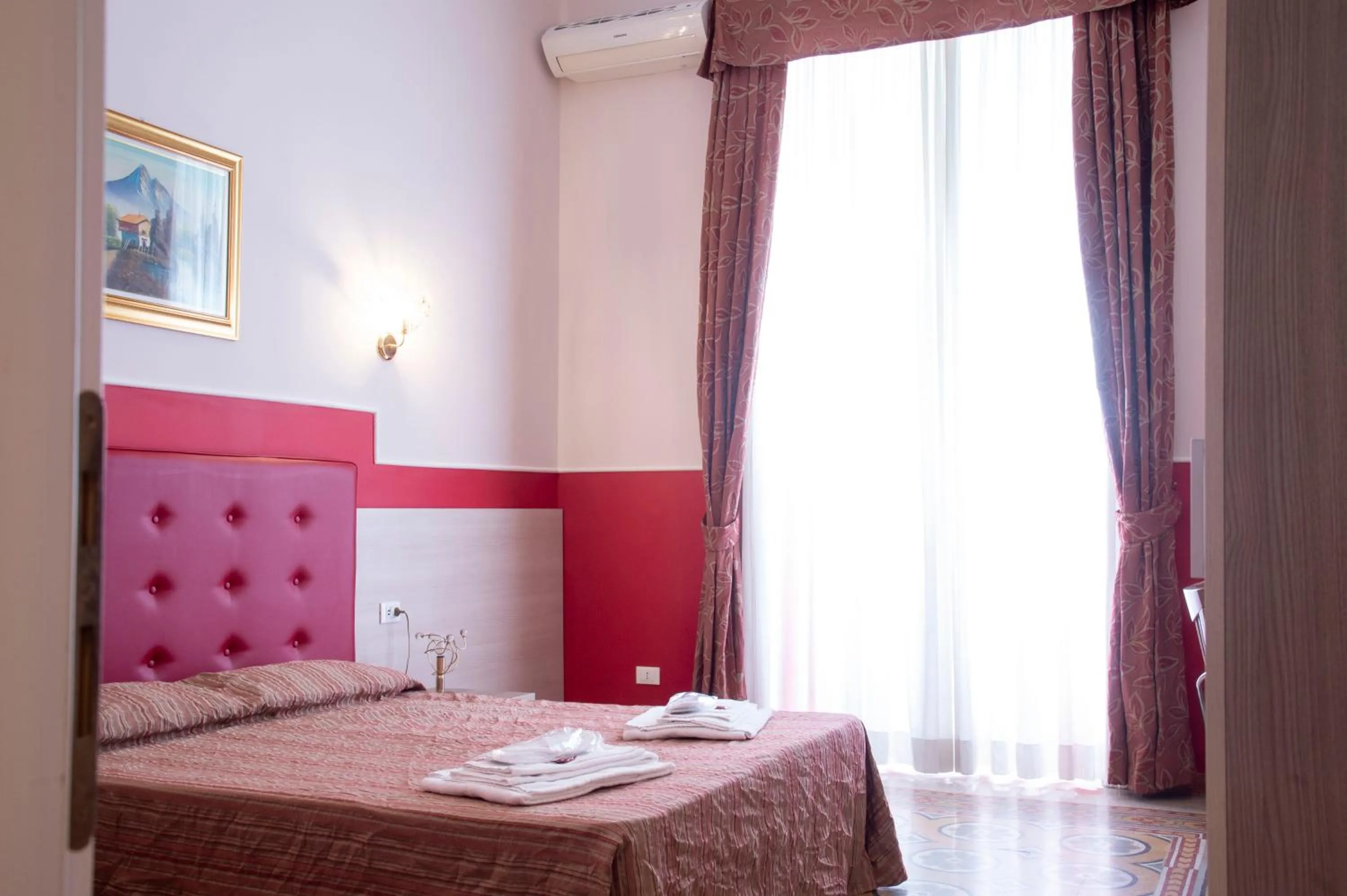 Bedroom, Bed in Domus Napoleone