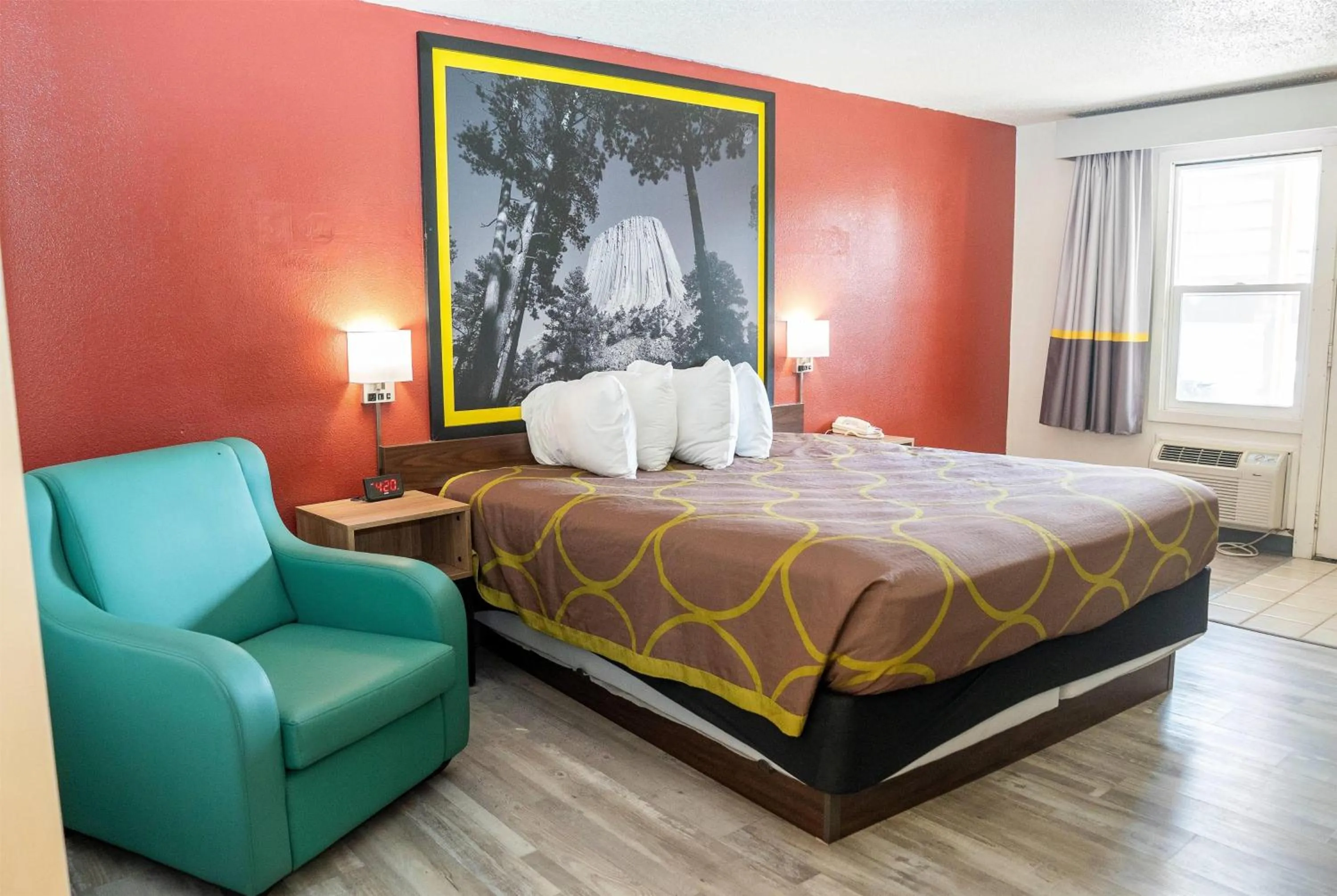 Photo of the whole room, Bed in Super 8 by Wyndham Newcastle