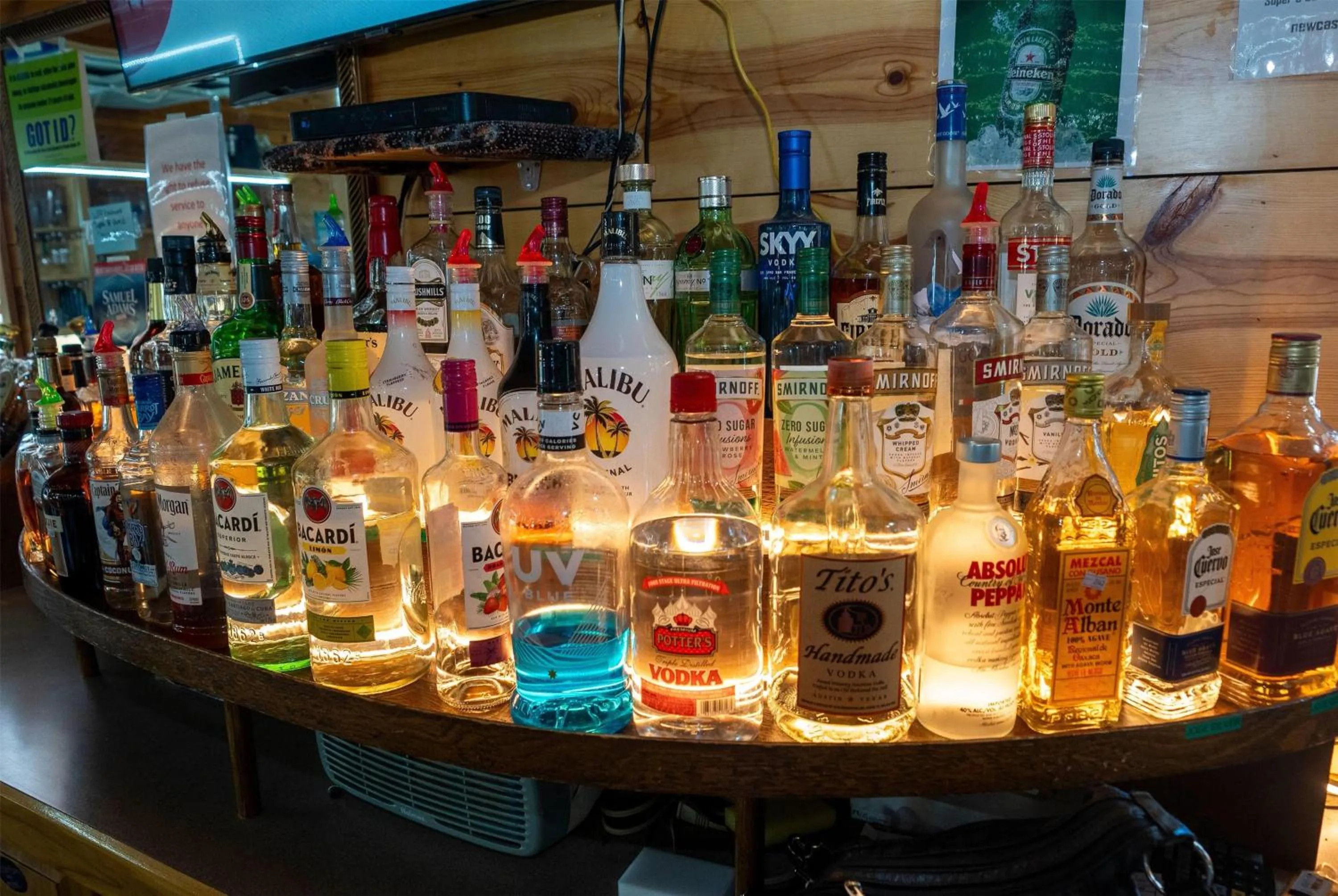 Lounge or bar in Super 8 by Wyndham Newcastle