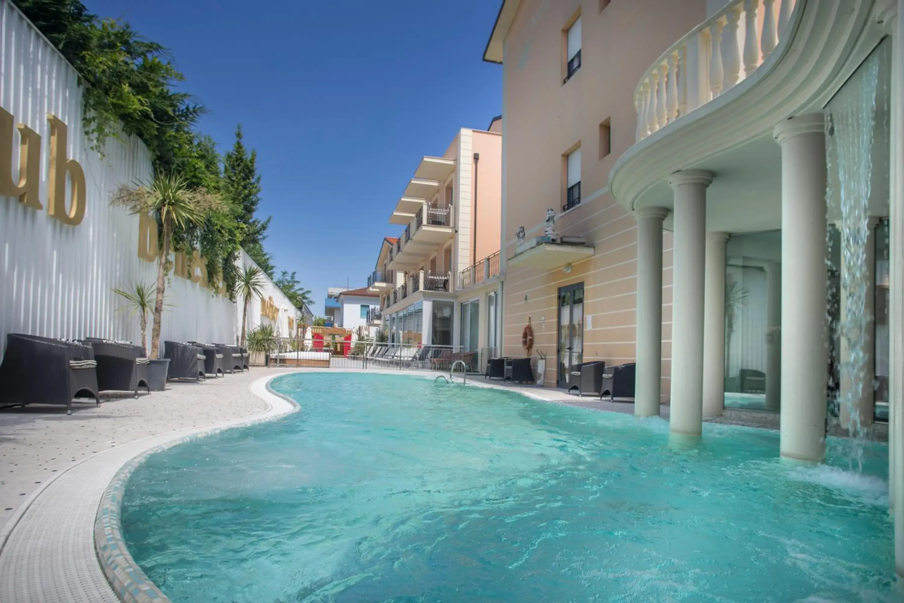 Swimming Pool in Hotel Mediterraneo Club Benessere