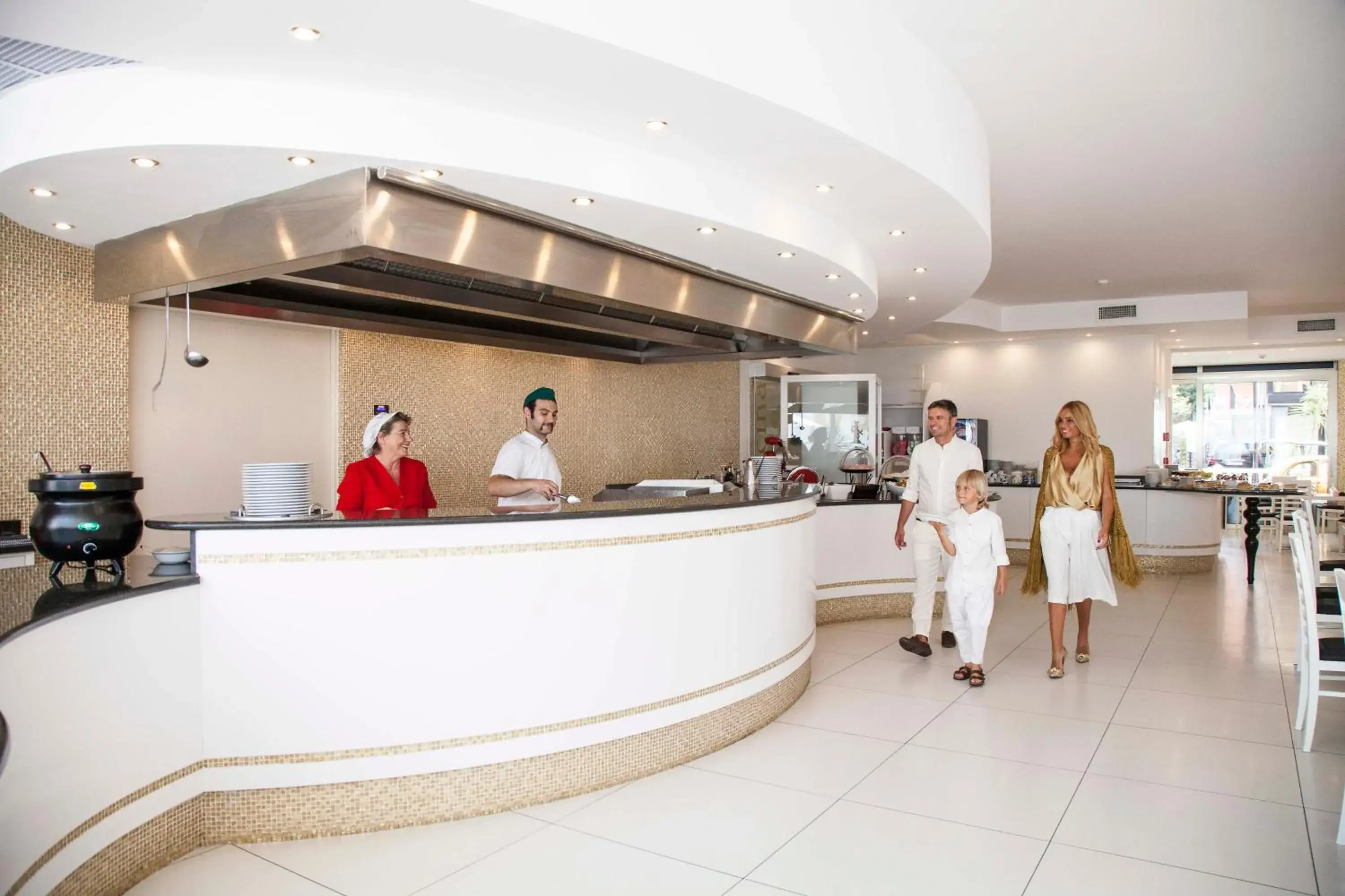 Restaurant/places to eat, Staff in Hotel Mediterraneo Club Benessere