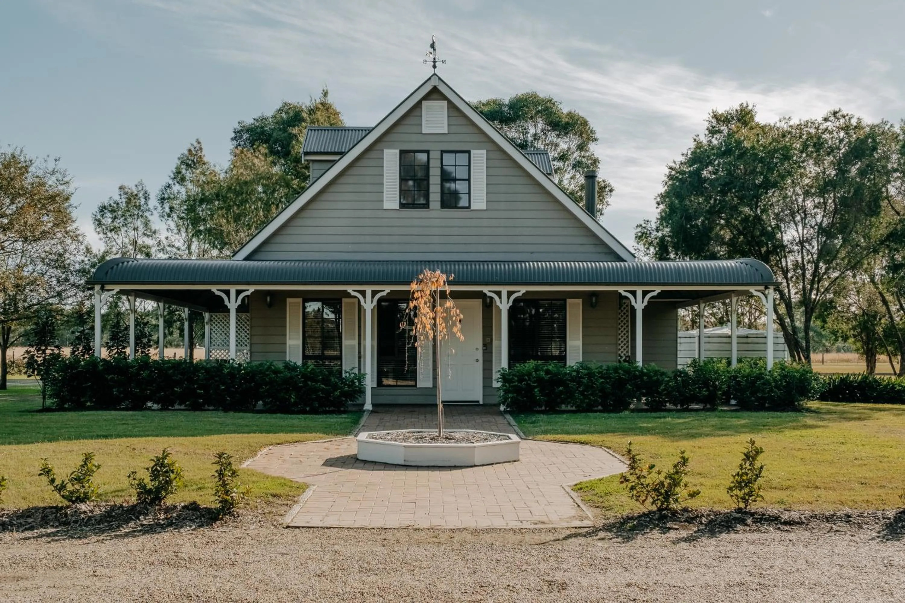Four-Bedroom Cottage in Emma's Cottage Vineyard
