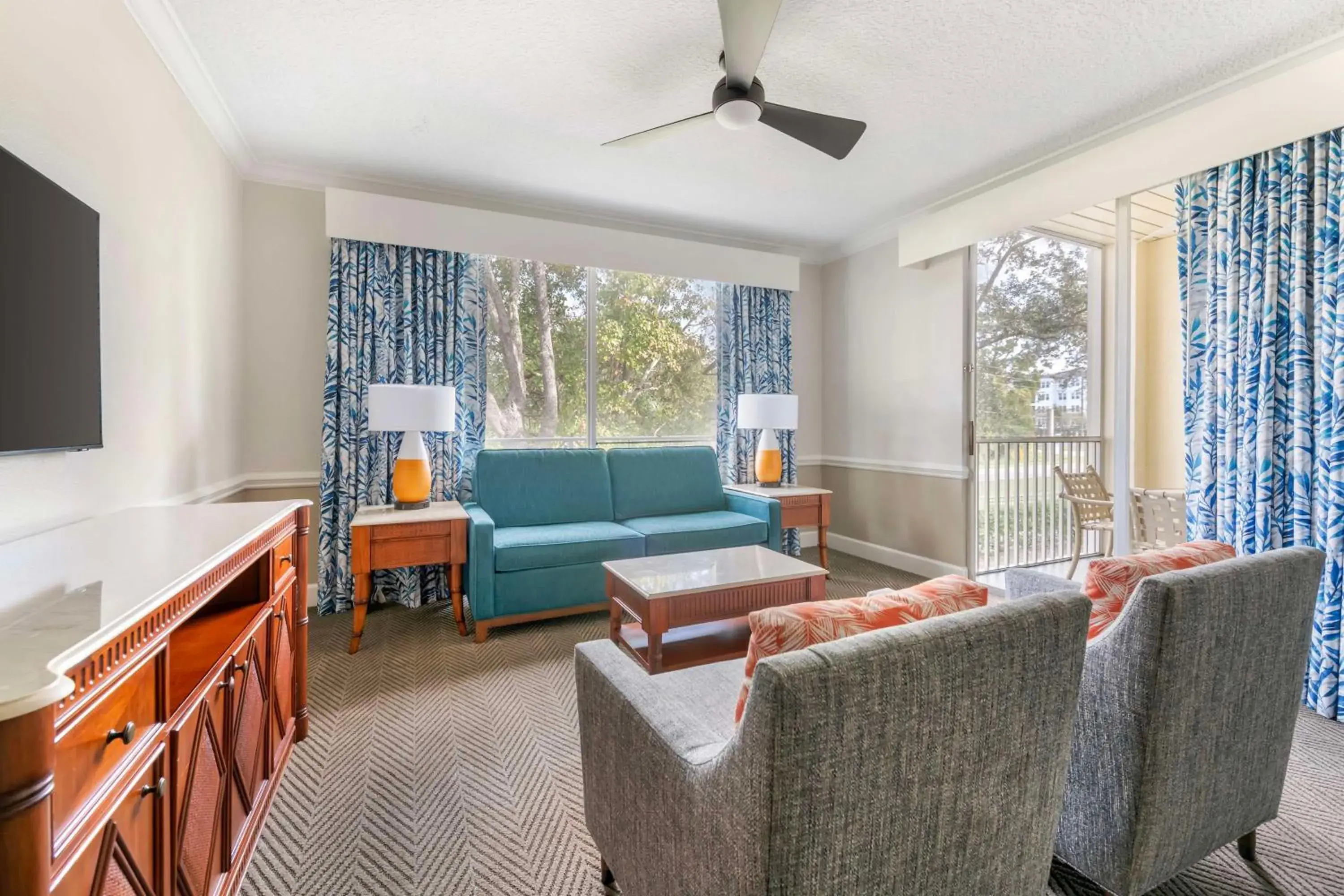 Living room in Hilton Vacation Club Cypress Pointe Orlando Living room in Hilton Vacation Club Cypress Pointe Orlando