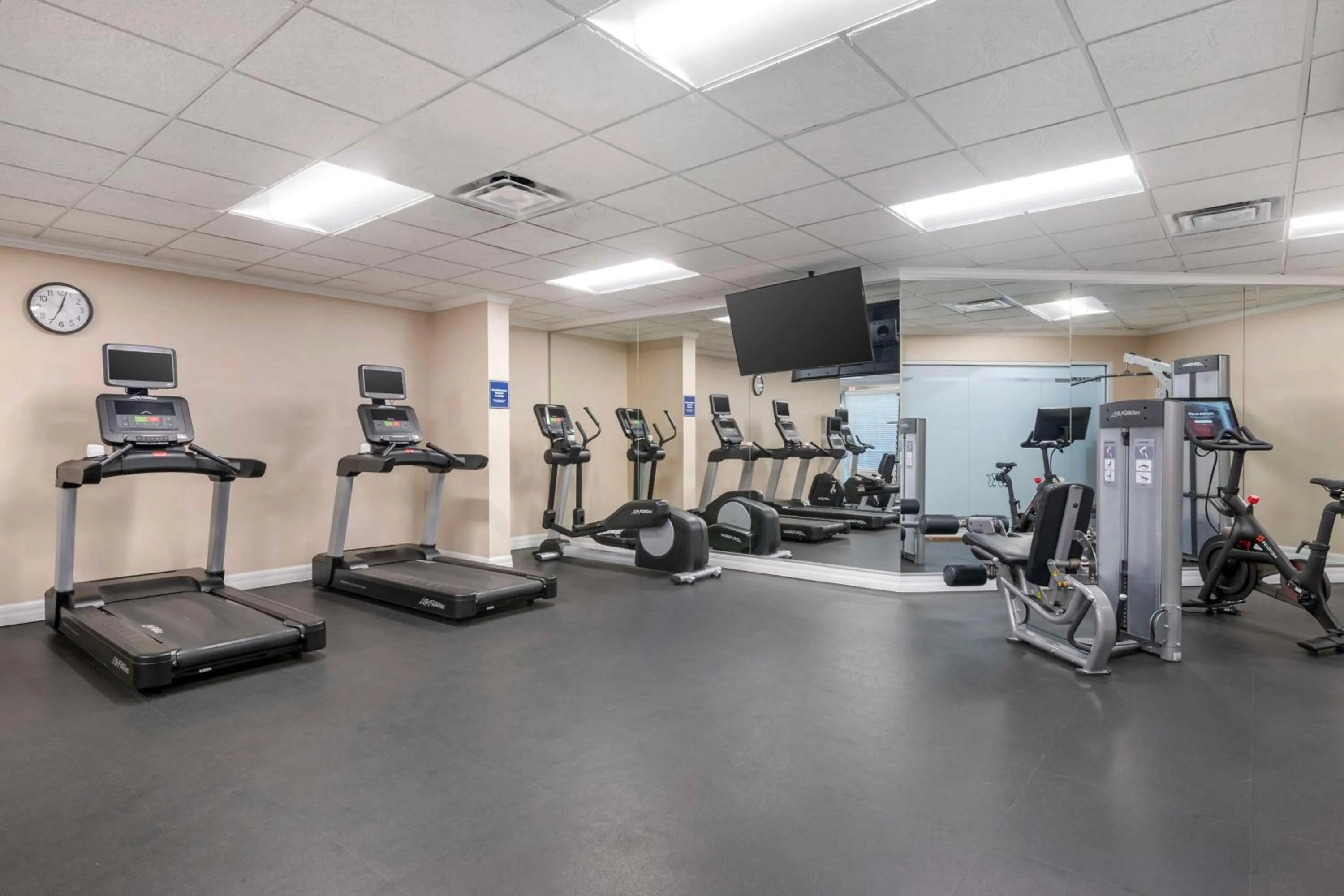 Fitness centre/facilities in Hilton Vacation Club Cypress Pointe Orlando