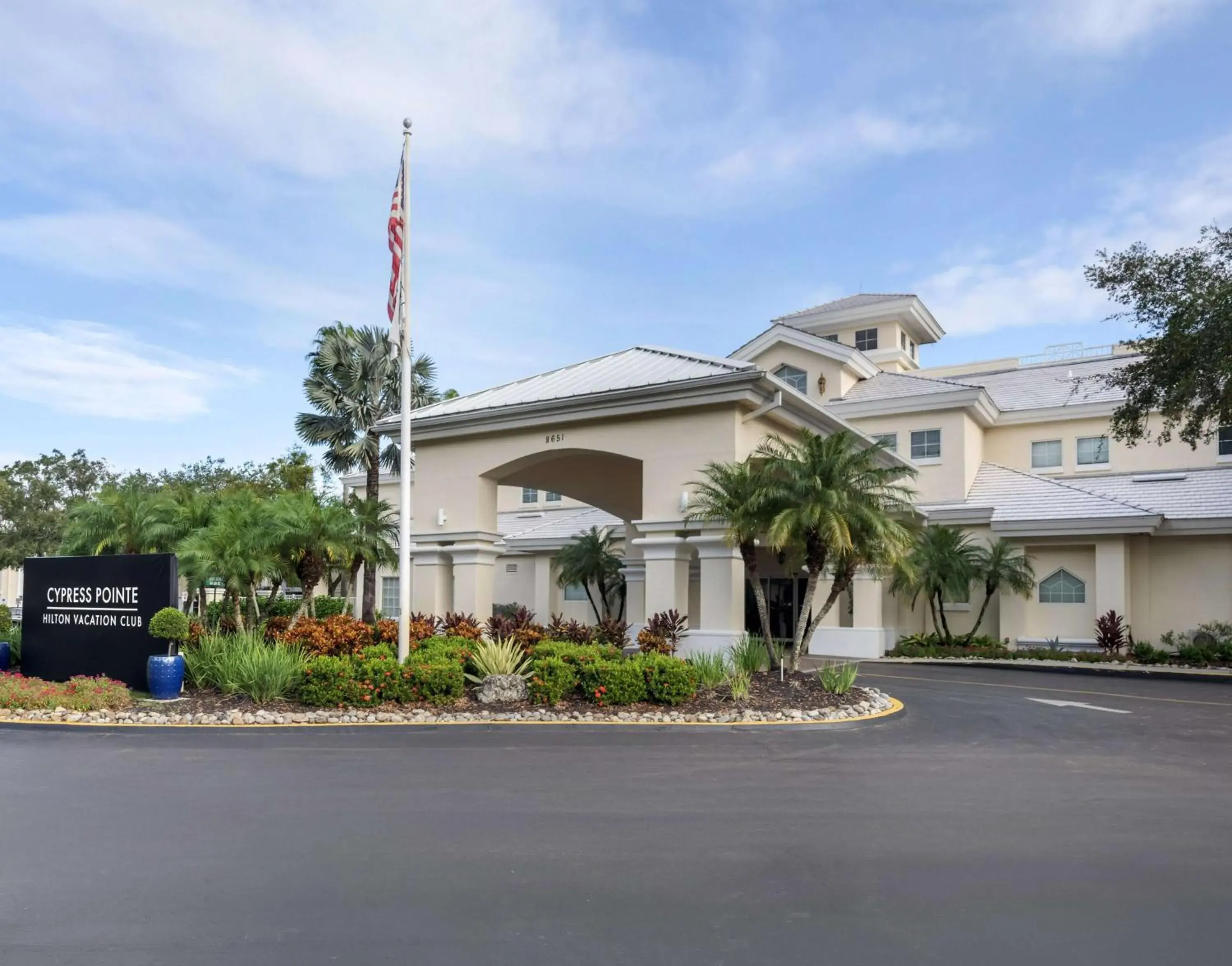 Property building in Hilton Vacation Club Cypress Pointe Orlando Property building in Hilton Vacation Club Cypress Pointe Orlando