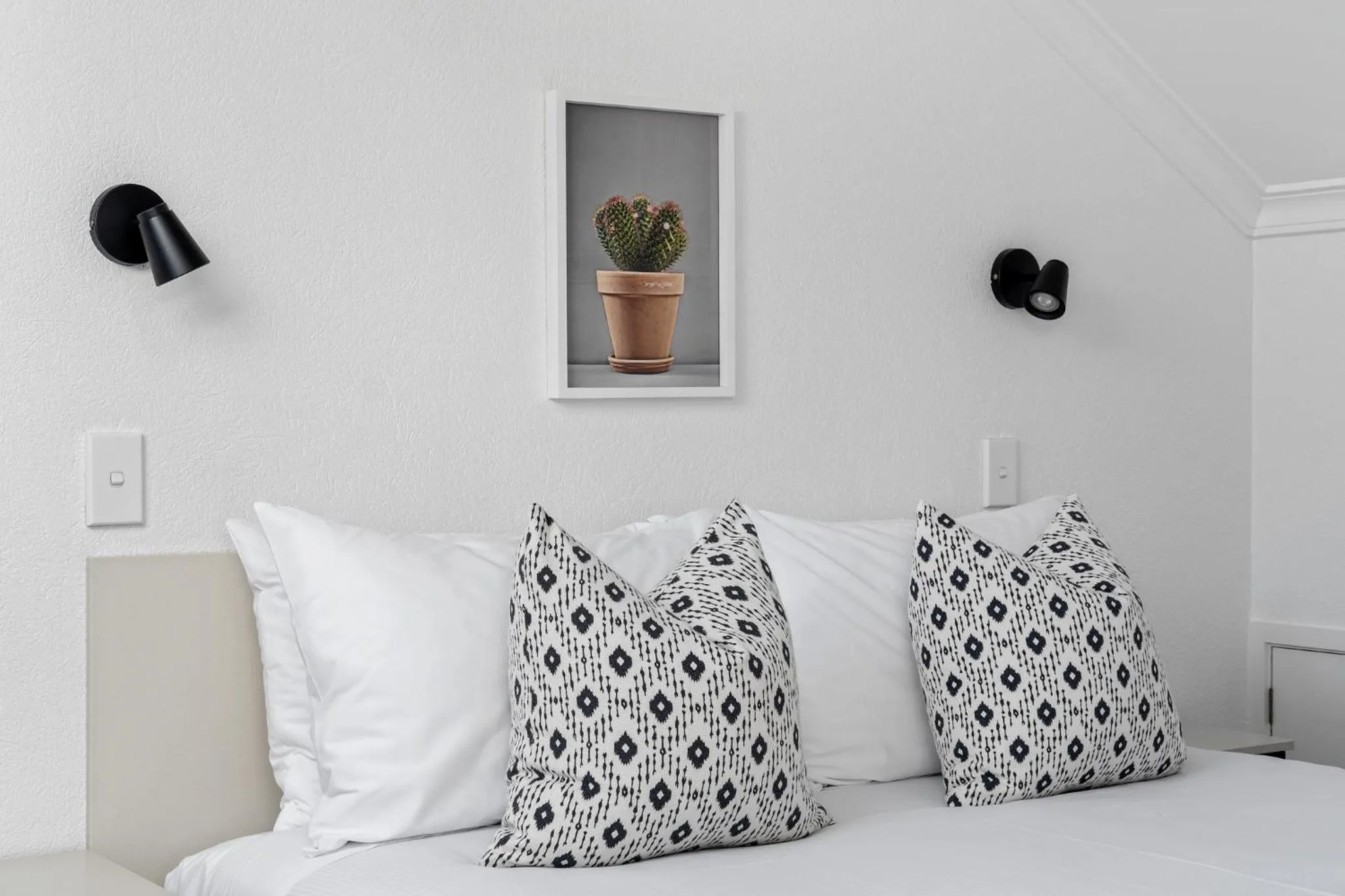 Bed in The Mission Belle Motel