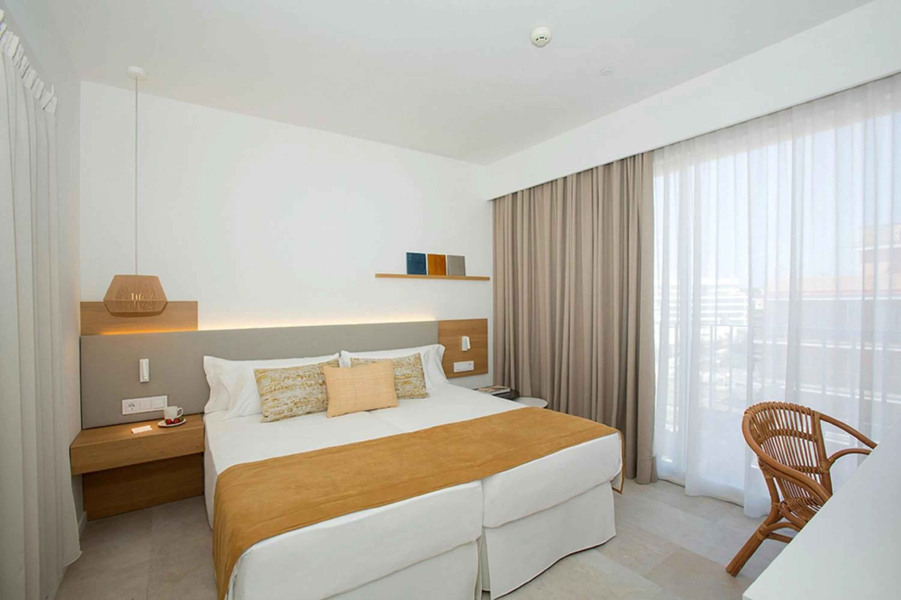 Photo of the whole room, Bed in Myseahouse Flamingo - Adults Only 4* Sup