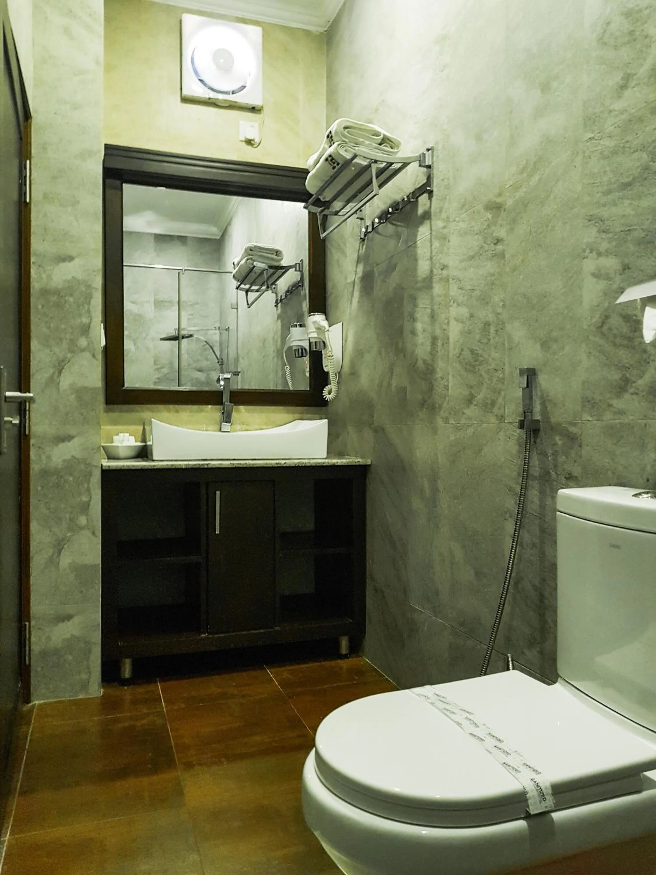 Shower in Galaxy City Hotel