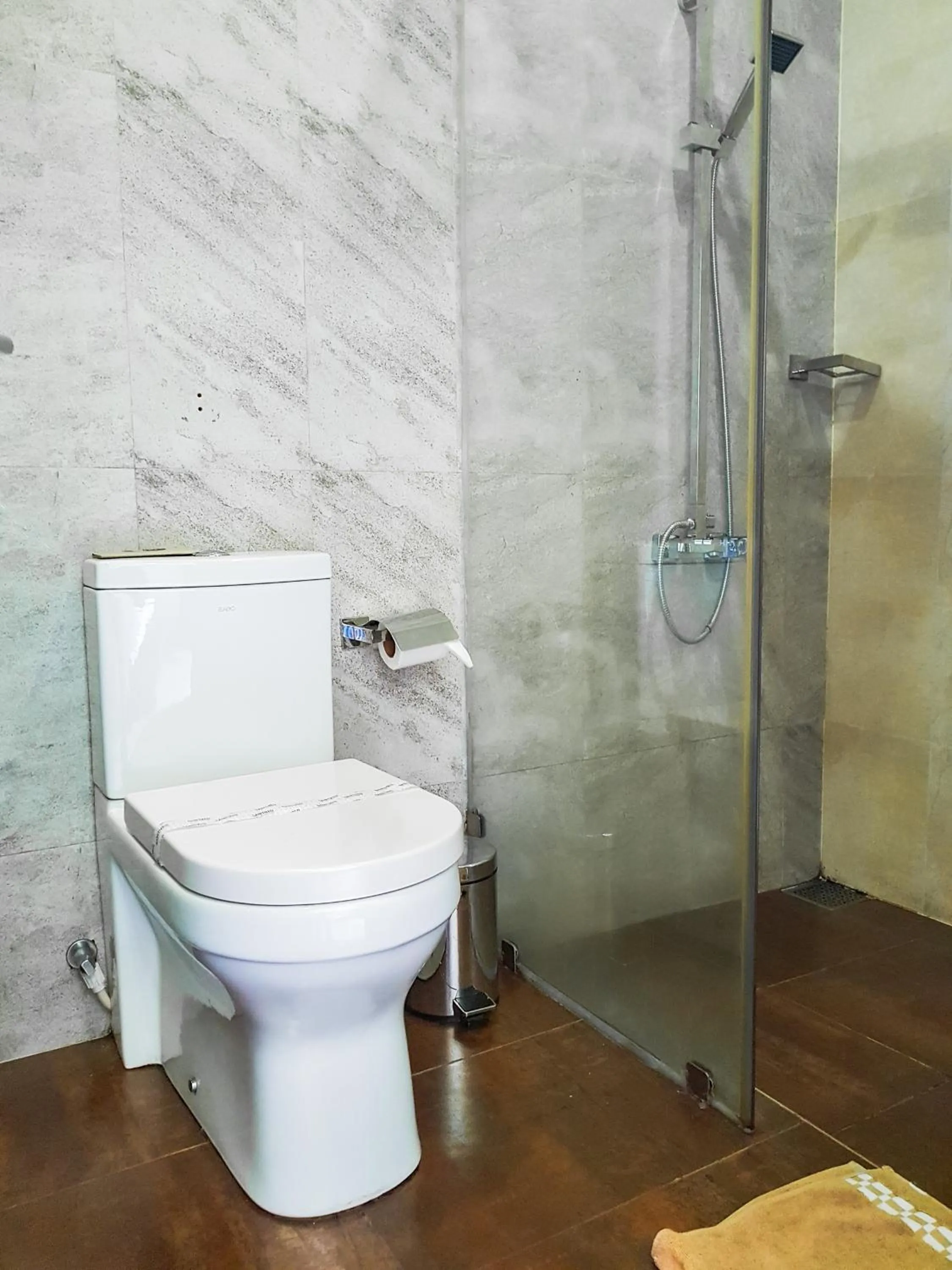 Shower in Galaxy City Hotel