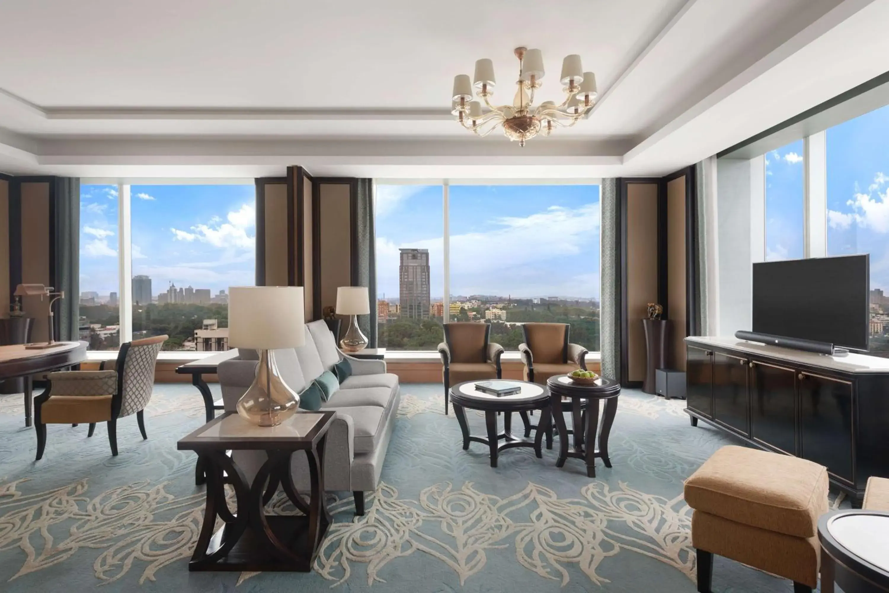 Living room in Shangri-La Bengaluru Living room in Shangri-La Bengaluru