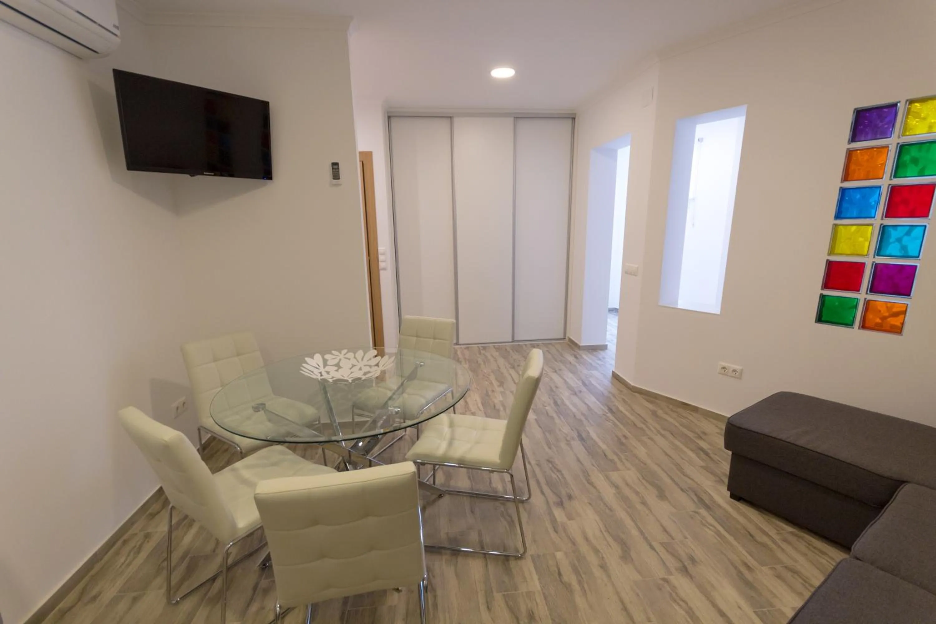 TV and multimedia in Apartamentos Benidorm Chorrol