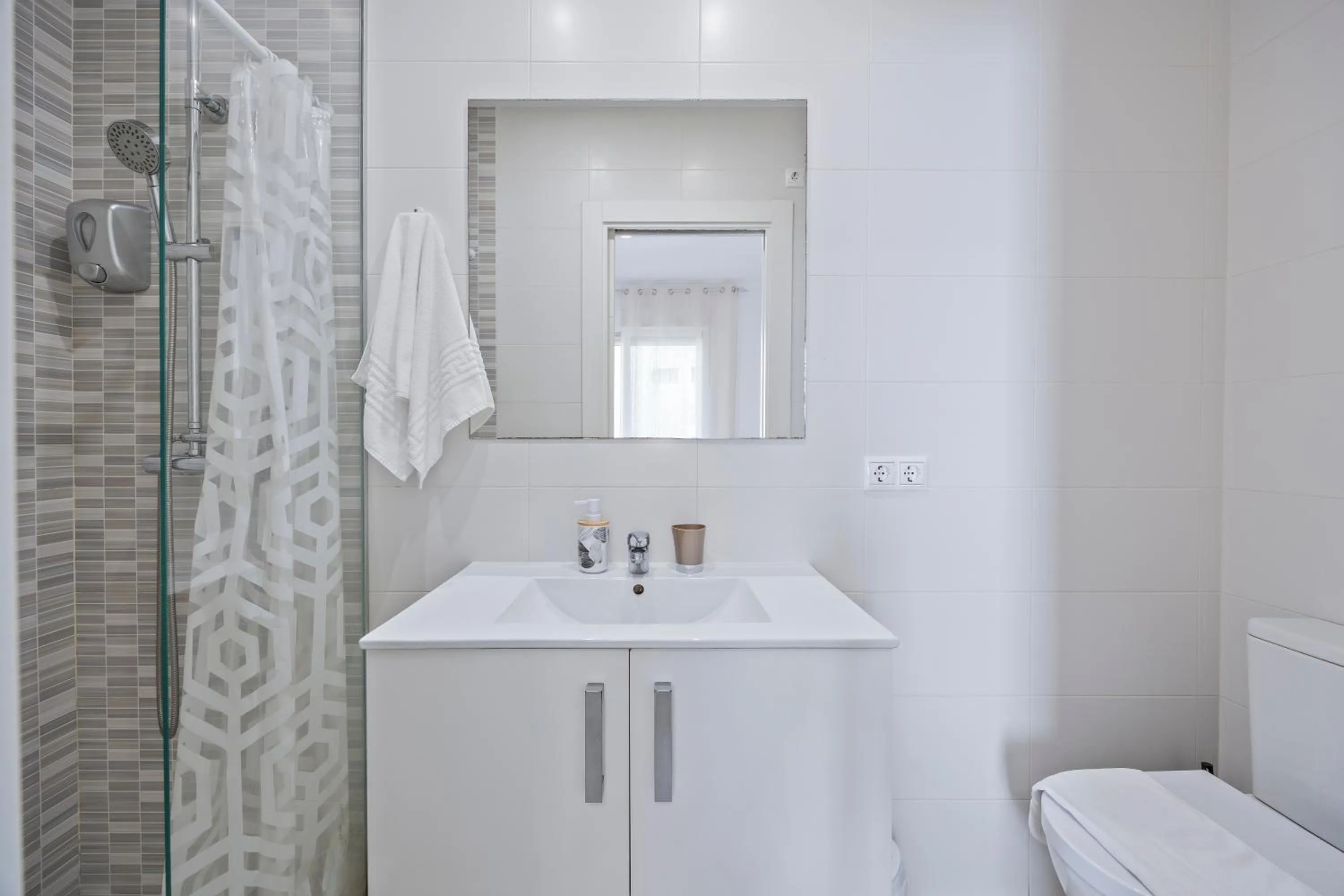 Bathroom in Apartamentos Benidorm Chorrol