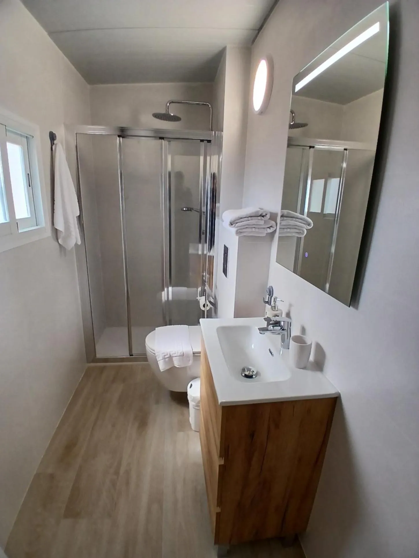 Shower in Apartamentos Benidorm Chorrol