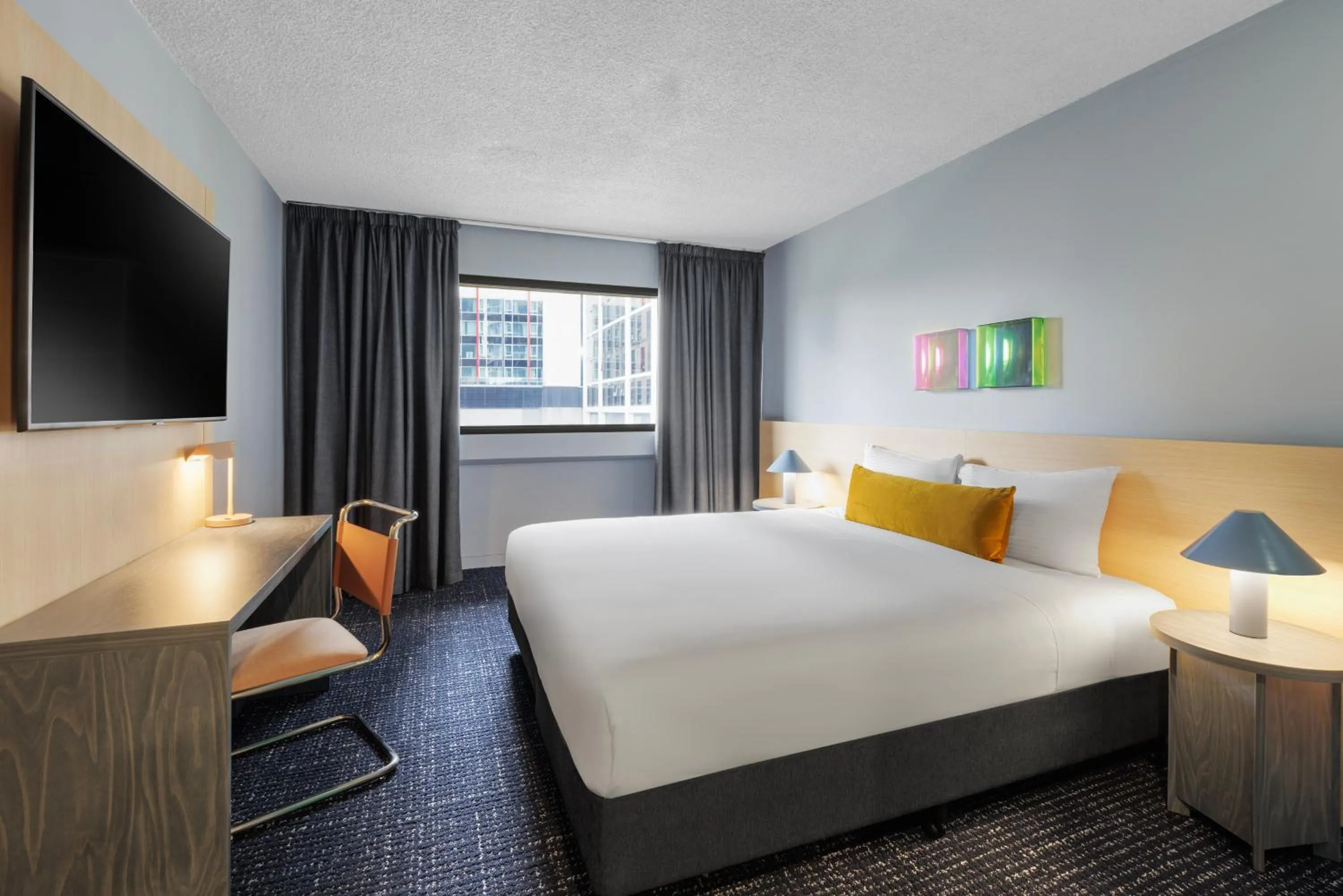 TV and multimedia, Bed in lyf on Elizabeth Melbourne