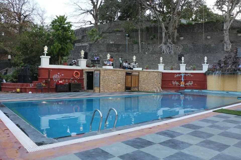 Village Live In Resort, Chail