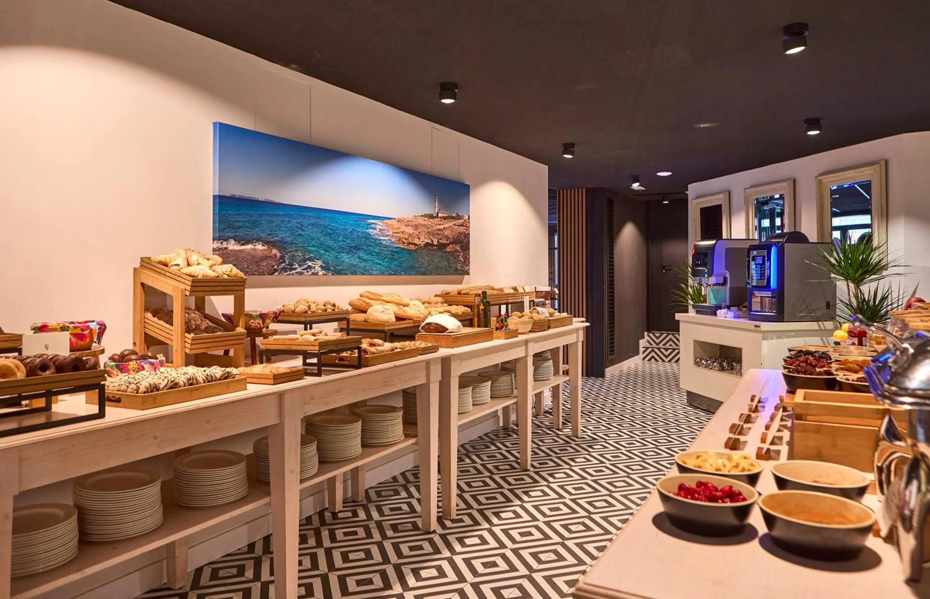 Breakfast in Universal Hotel Neptuno - Adults Only