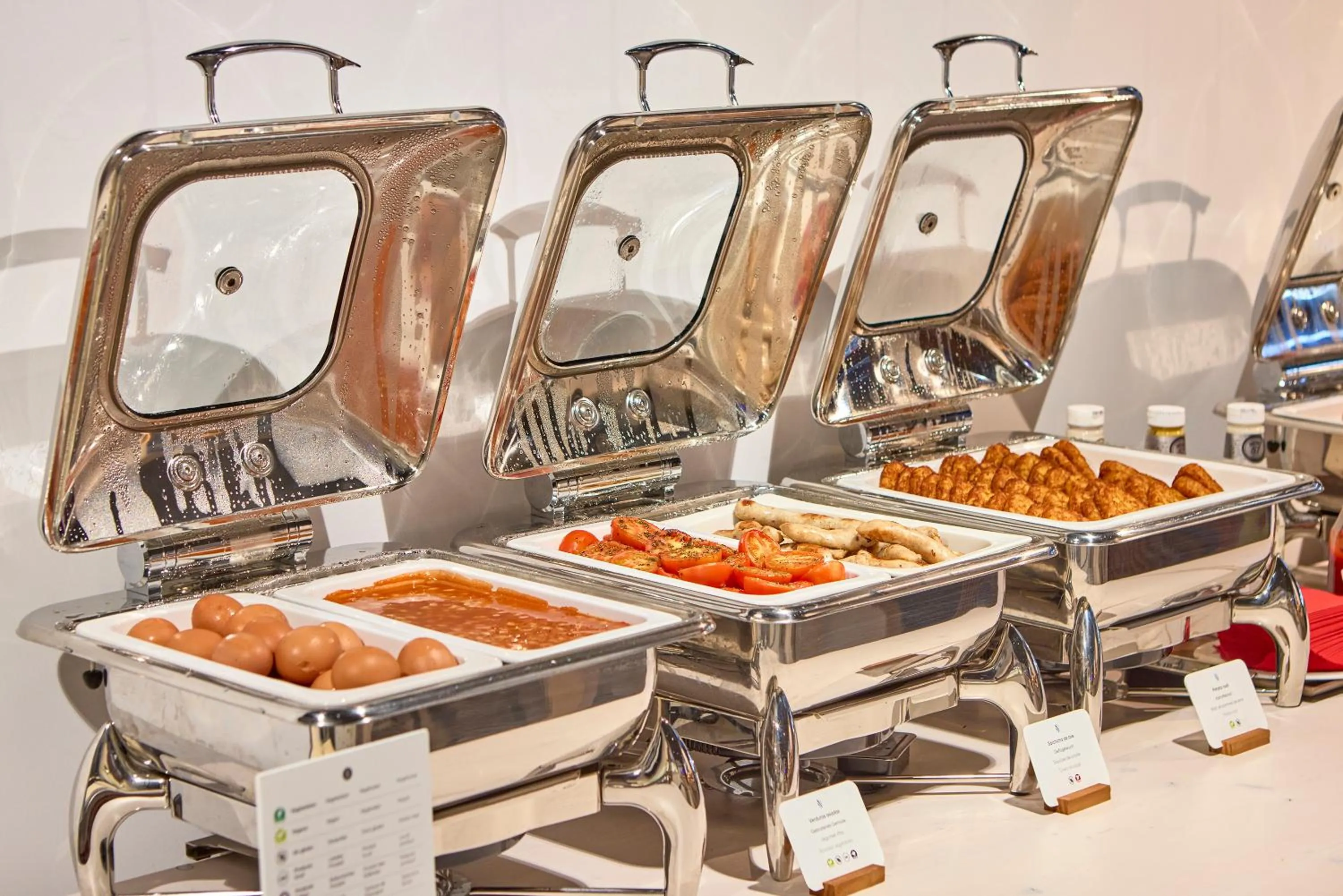 Breakfast in Universal Hotel Neptuno - Adults Only