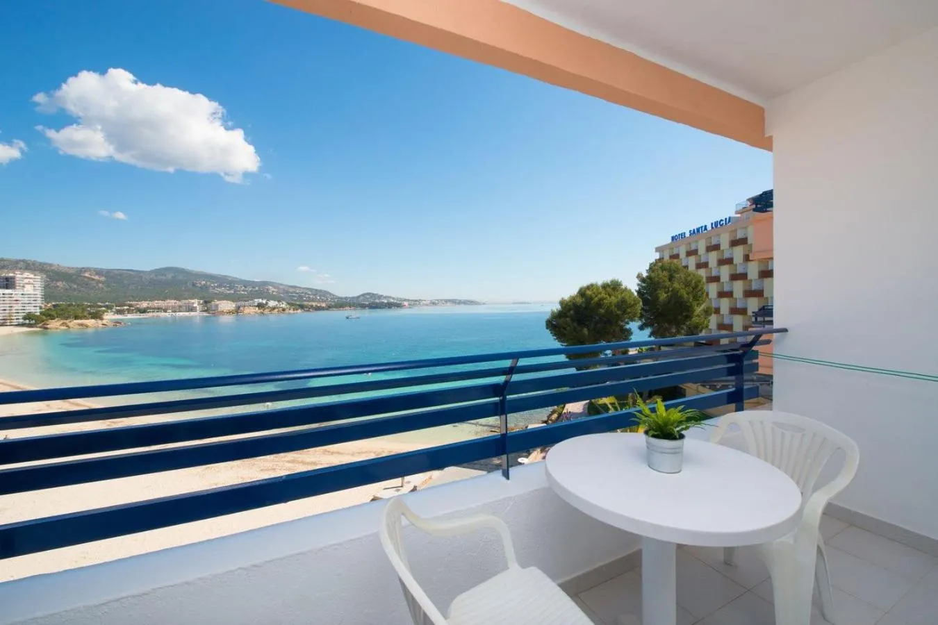 Apartamentos Calablanca