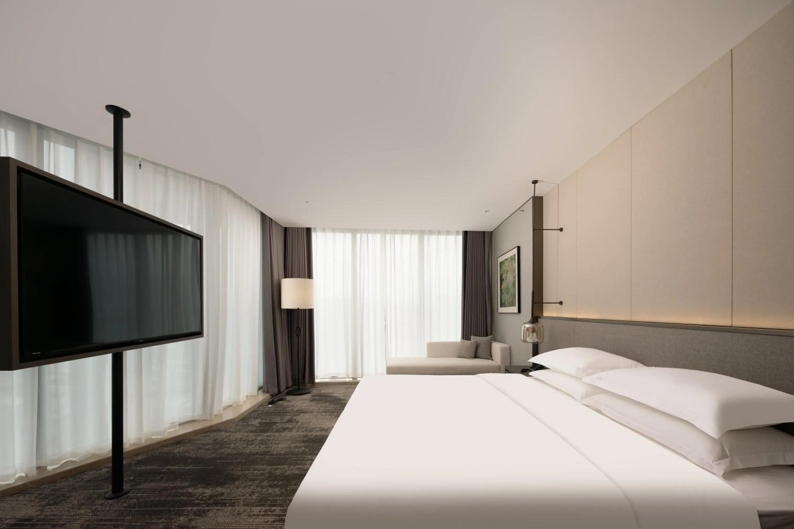 Bedroom, Bed in Howard Johnson Liquor Capital Hotel Luzhou