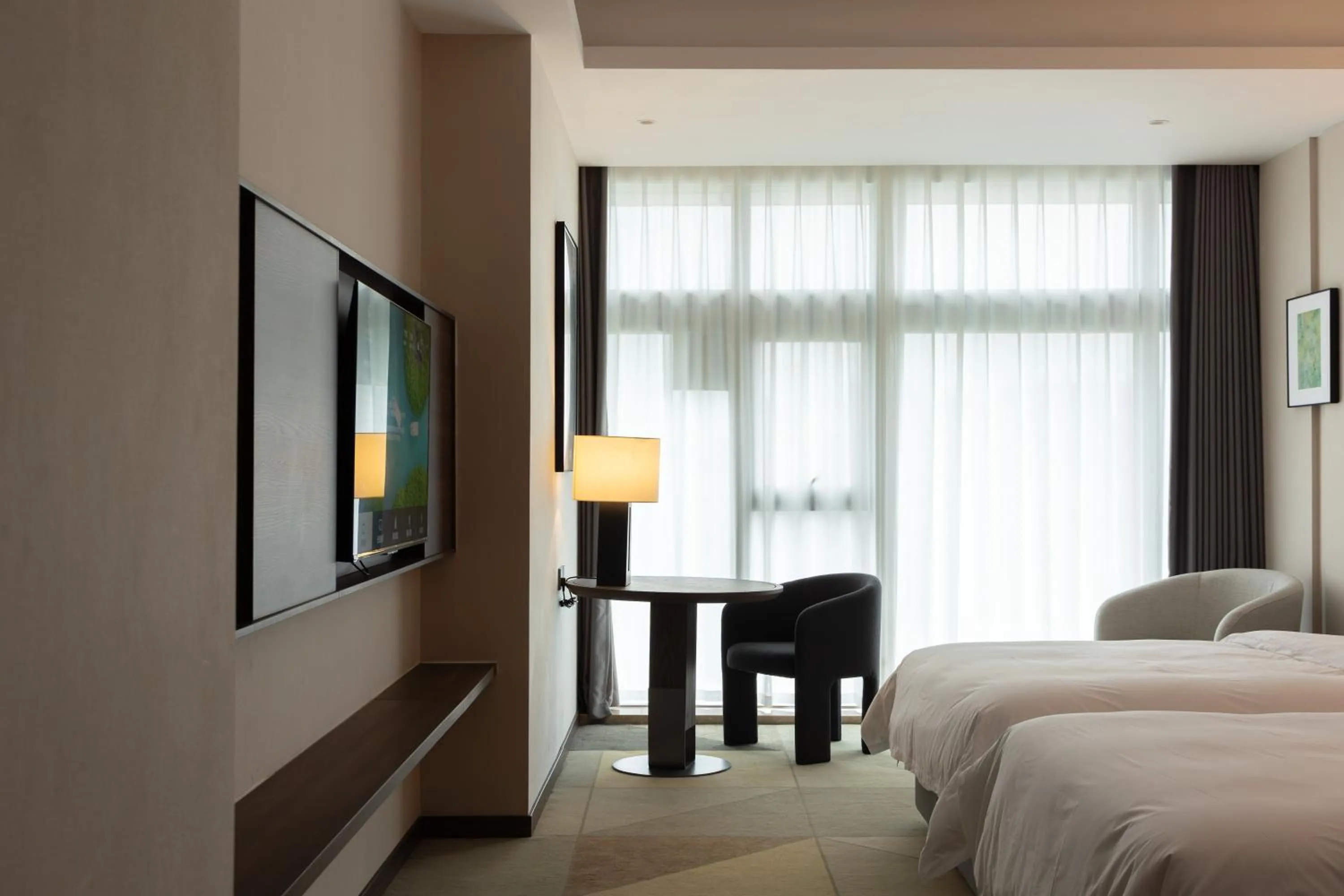 Bedroom, Bed in Howard Johnson Liquor Capital Hotel Luzhou