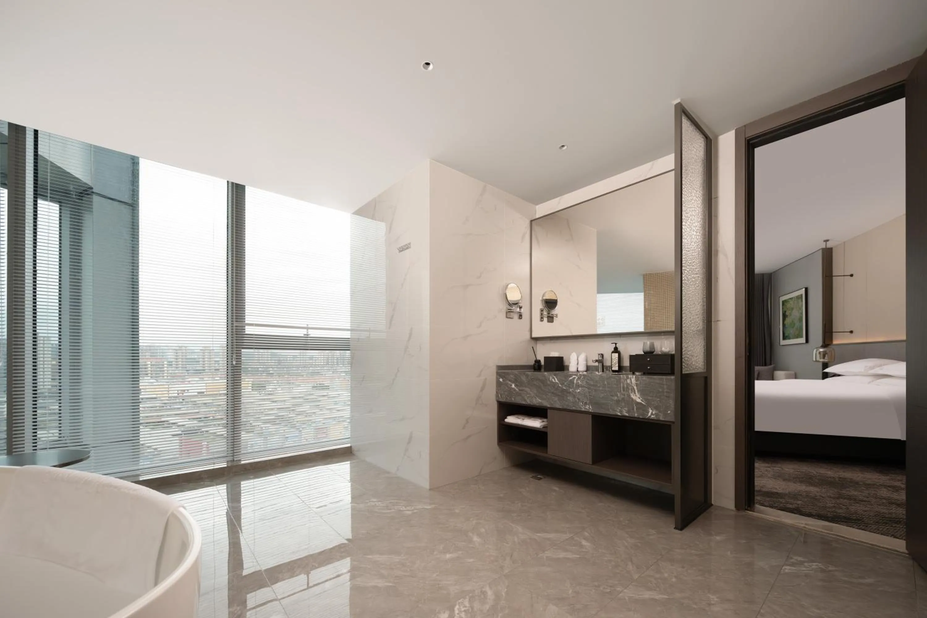 Bathroom, Bed in Howard Johnson Liquor Capital Hotel Luzhou