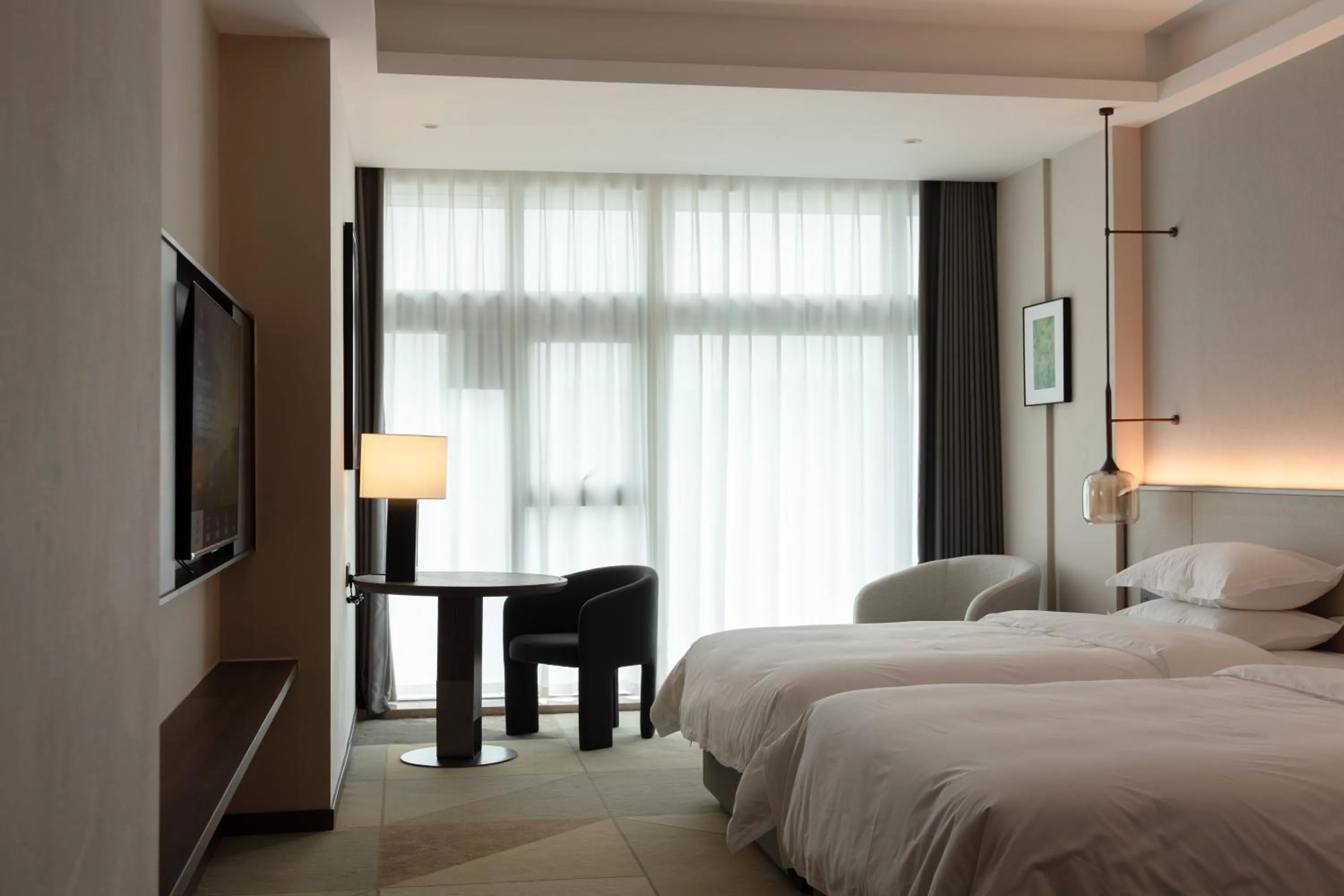 Bedroom, Bed in Howard Johnson Liquor Capital Hotel Luzhou