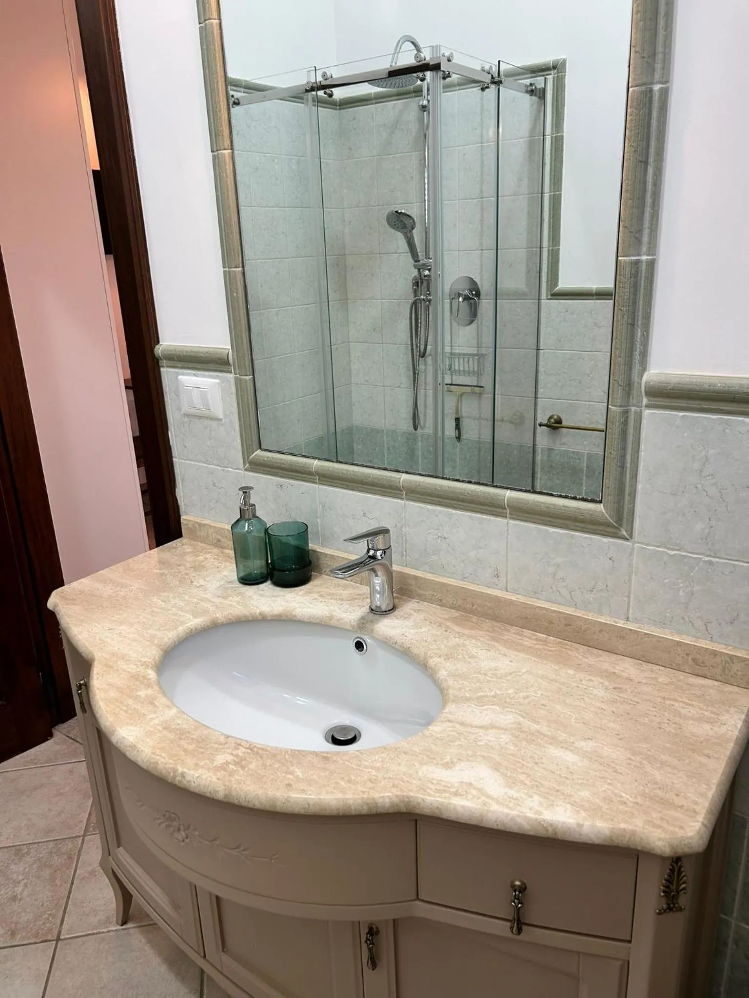 Shower in B&B Antico Carrubo