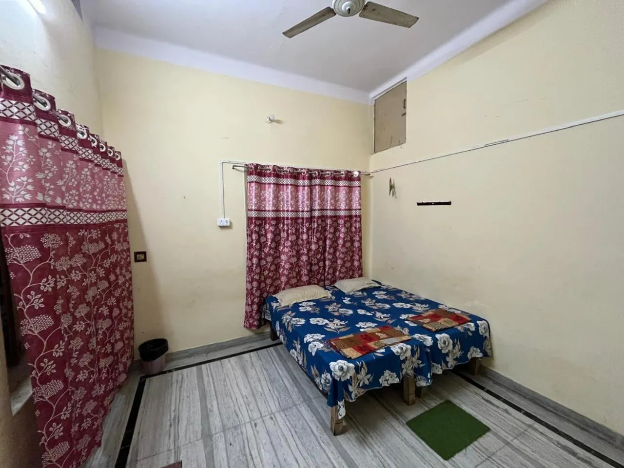 Bed in Vishwa Deva Homestay