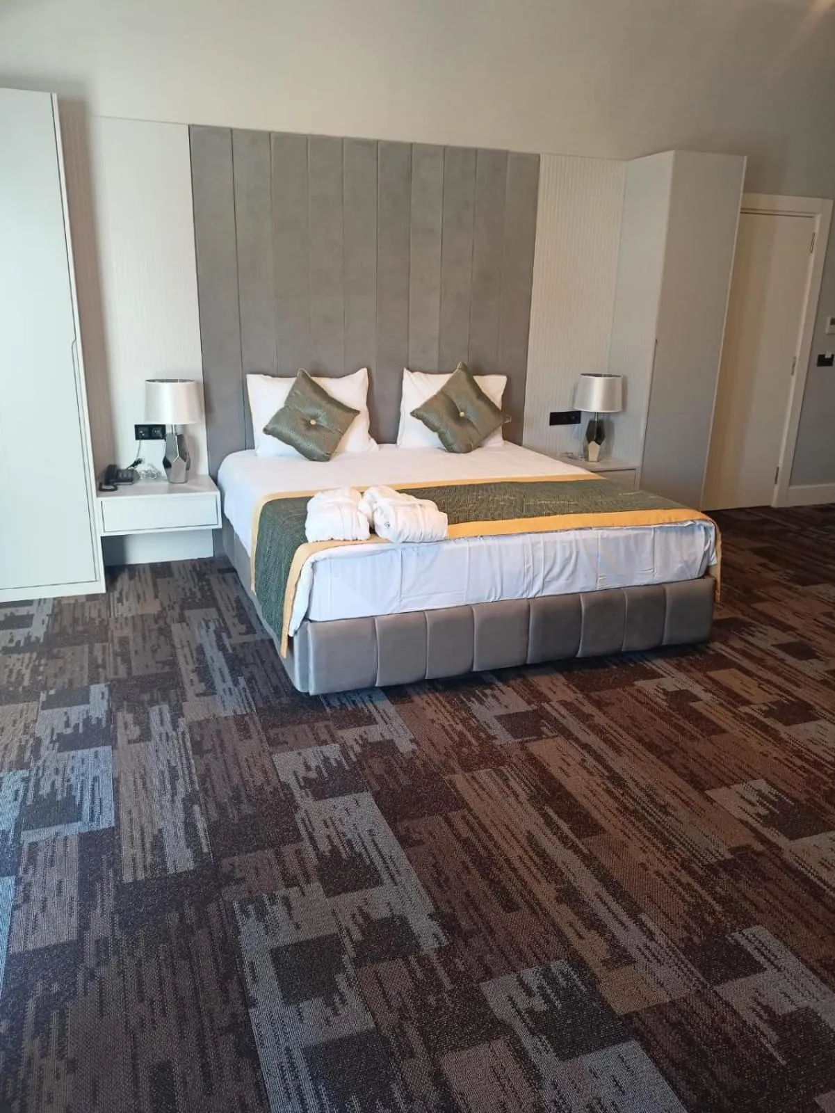 Bedroom, Bed in Empire Hotel İstanbul