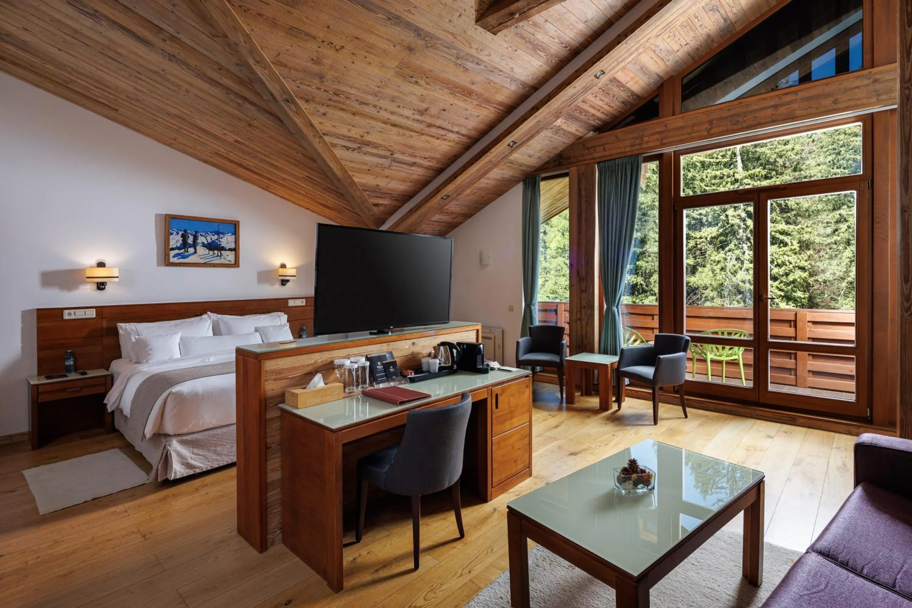 TV and multimedia, Bed in Teleferic Grand Hotel