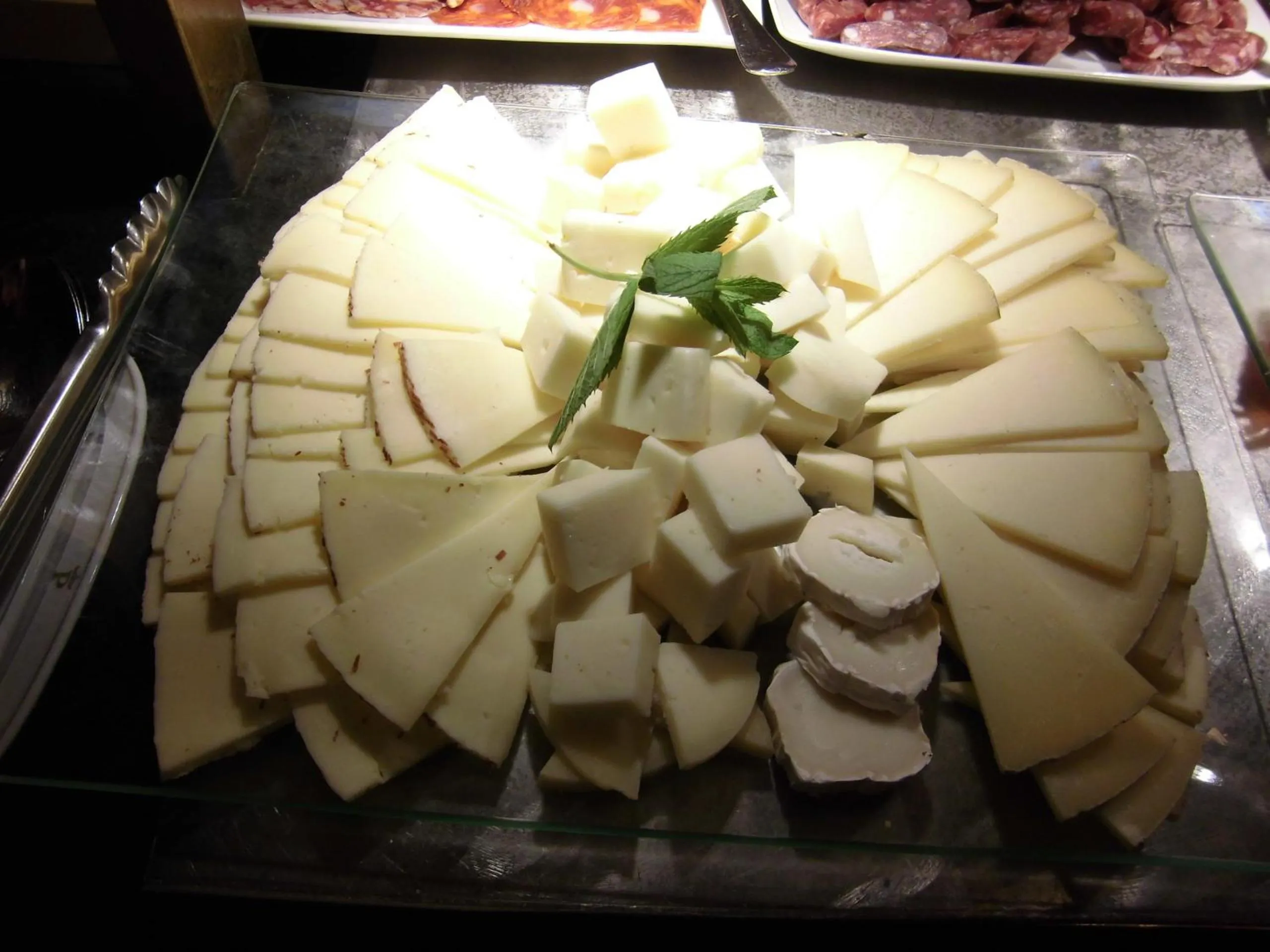 Buffet breakfast in Parador de Bielsa