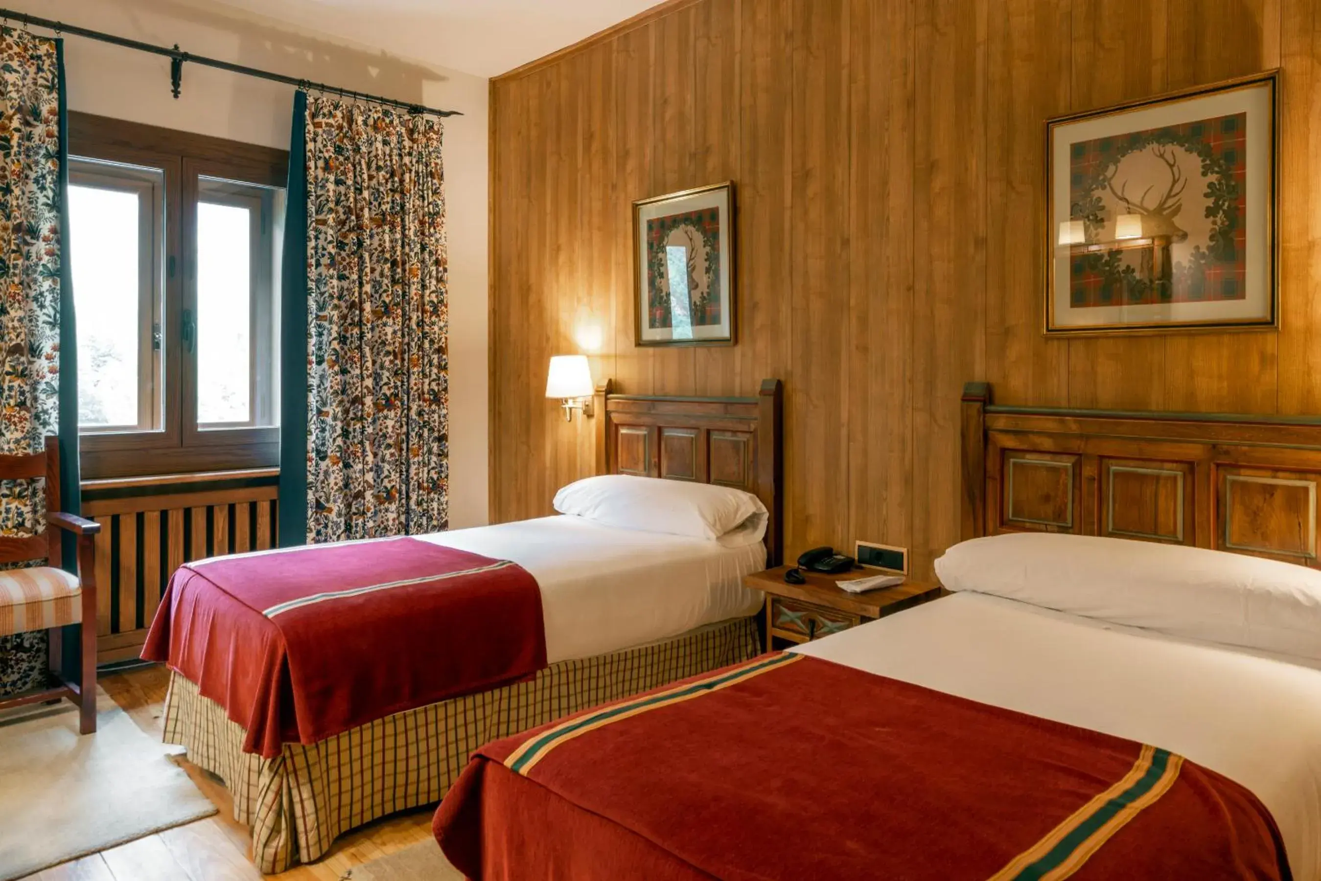 room service, Bed in Parador de Bielsa room service, Bed in Parador de Bielsa