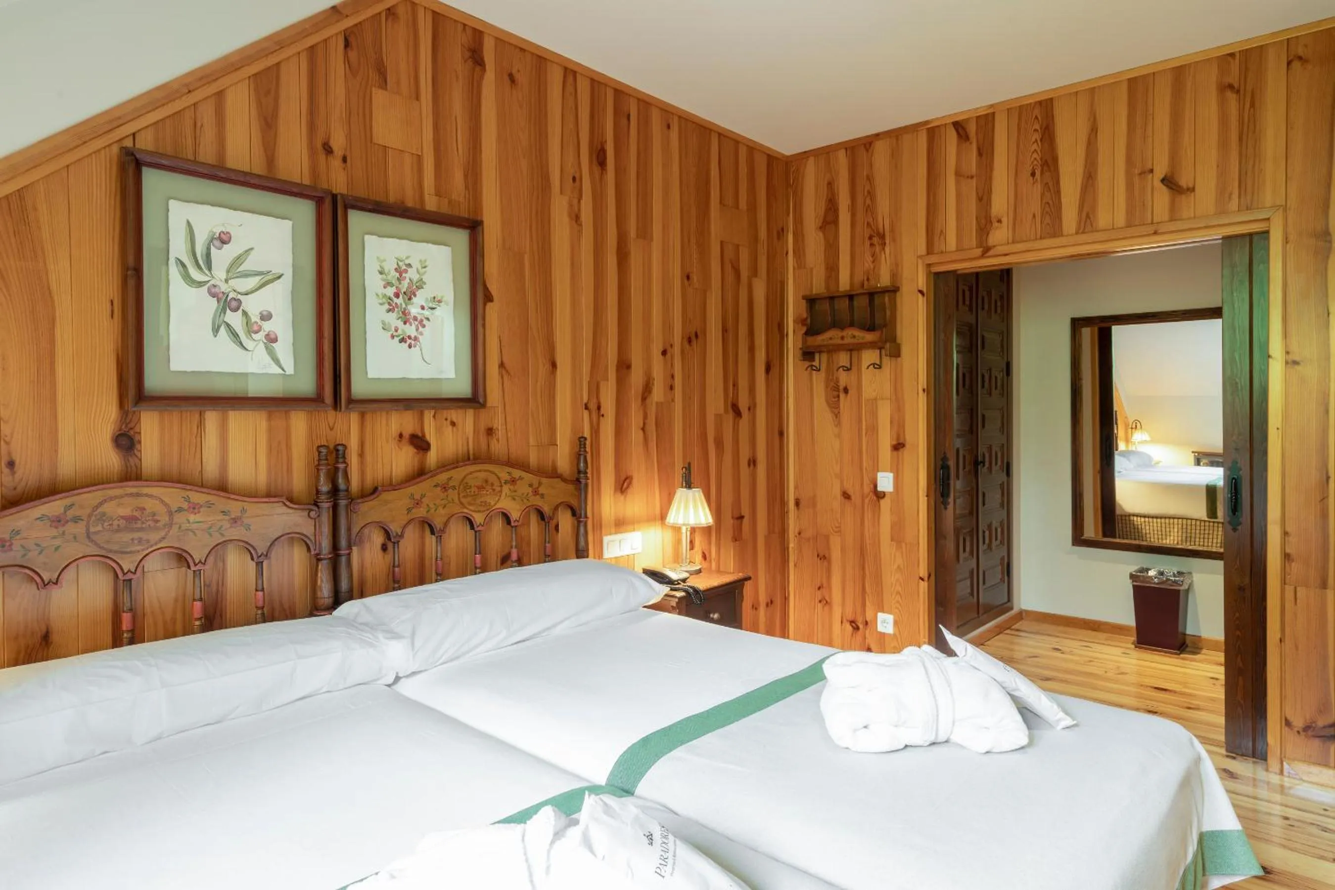 View (from property/room), Bed in Parador de Bielsa