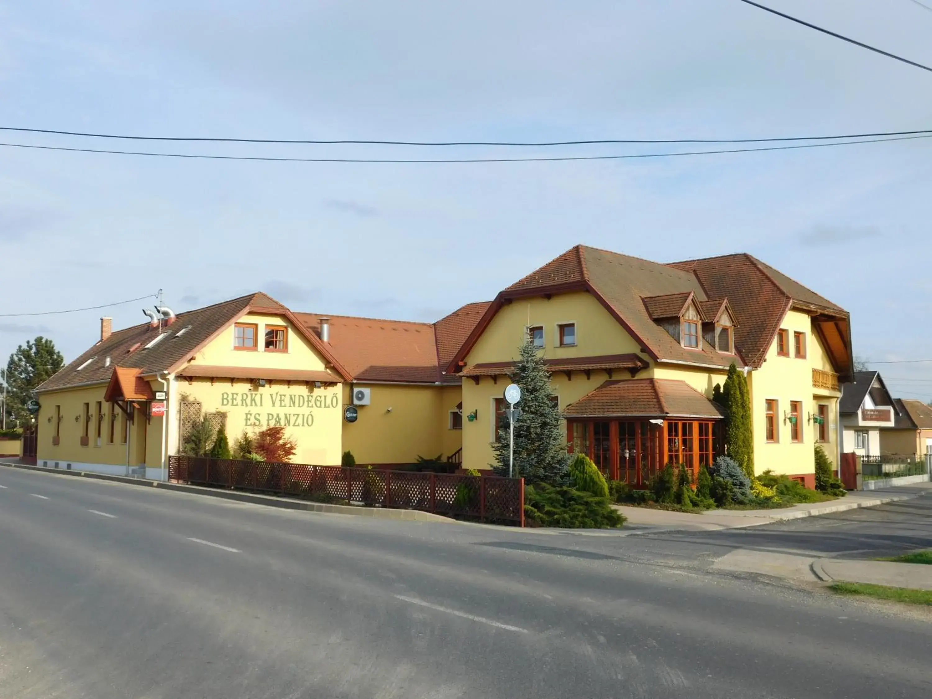 Berki Vendéglő és Hotel Berki Vendéglő és Hotel