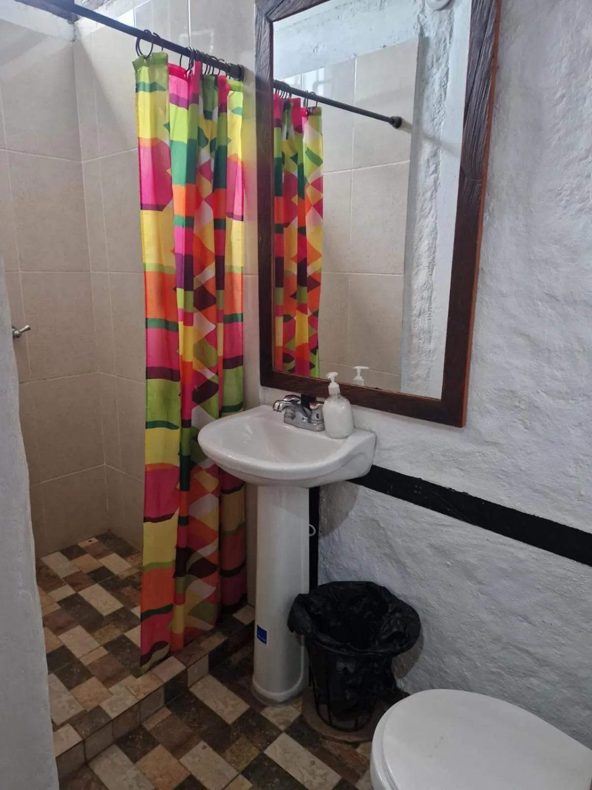 Toilet in Coffee Tree Boutique Hostel