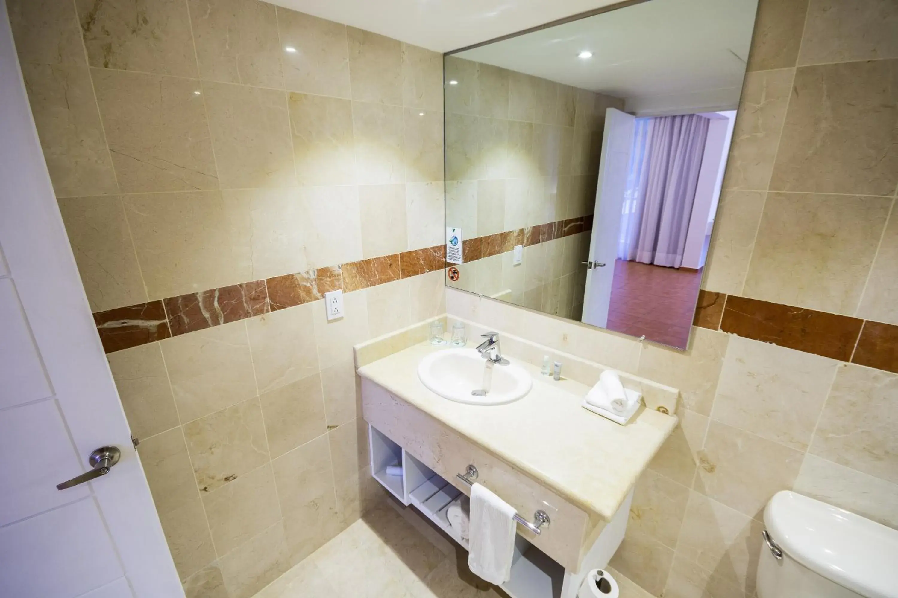 Amnesia King Room, Non-Smoking - single occupancy in Viva Heavens by Wyndham, A Trademark All Inclusive Amnesia King Room, Non-Smoking - single occupancy in Viva Heavens by Wyndham, A Trademark All Inclusive