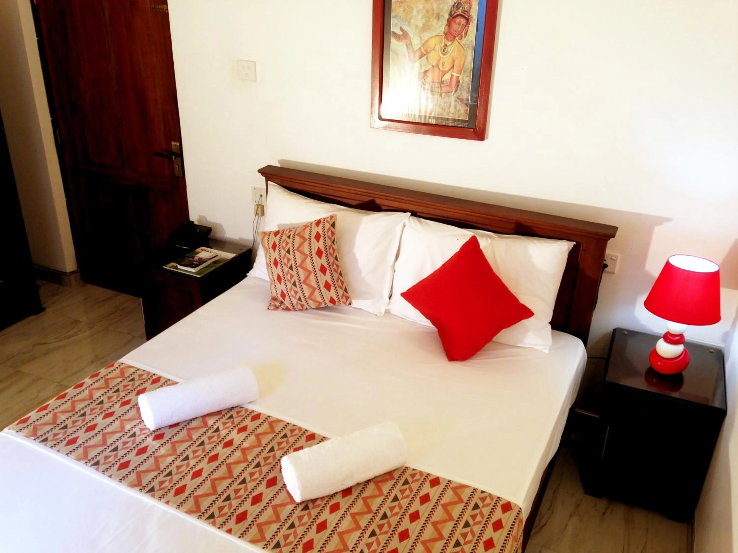 Bedroom, Bed in Kandy Moon Hills Hotel