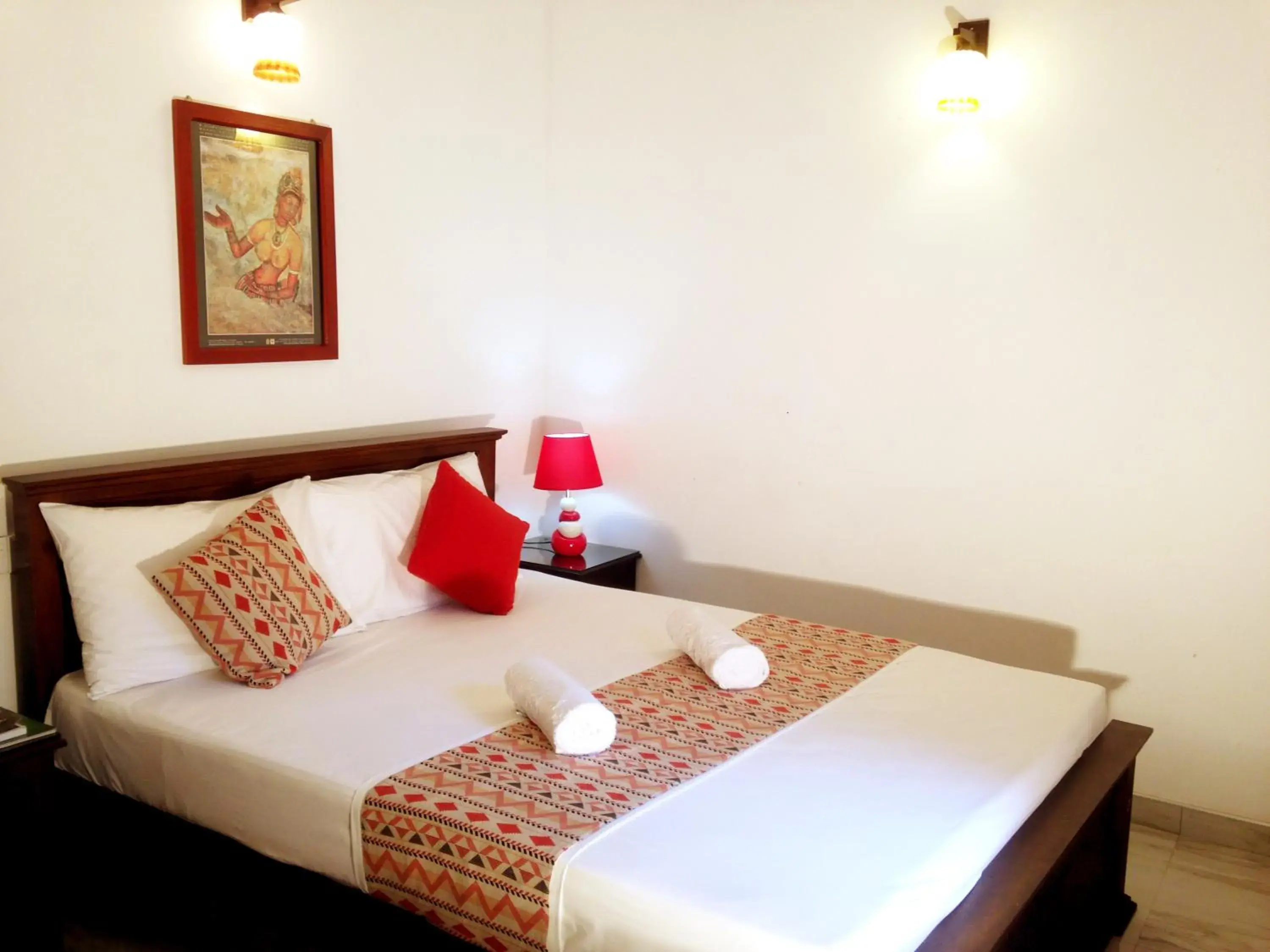 Large Double Room in Kandy Moon Hills Hotel Large Double Room in Kandy Moon Hills Hotel