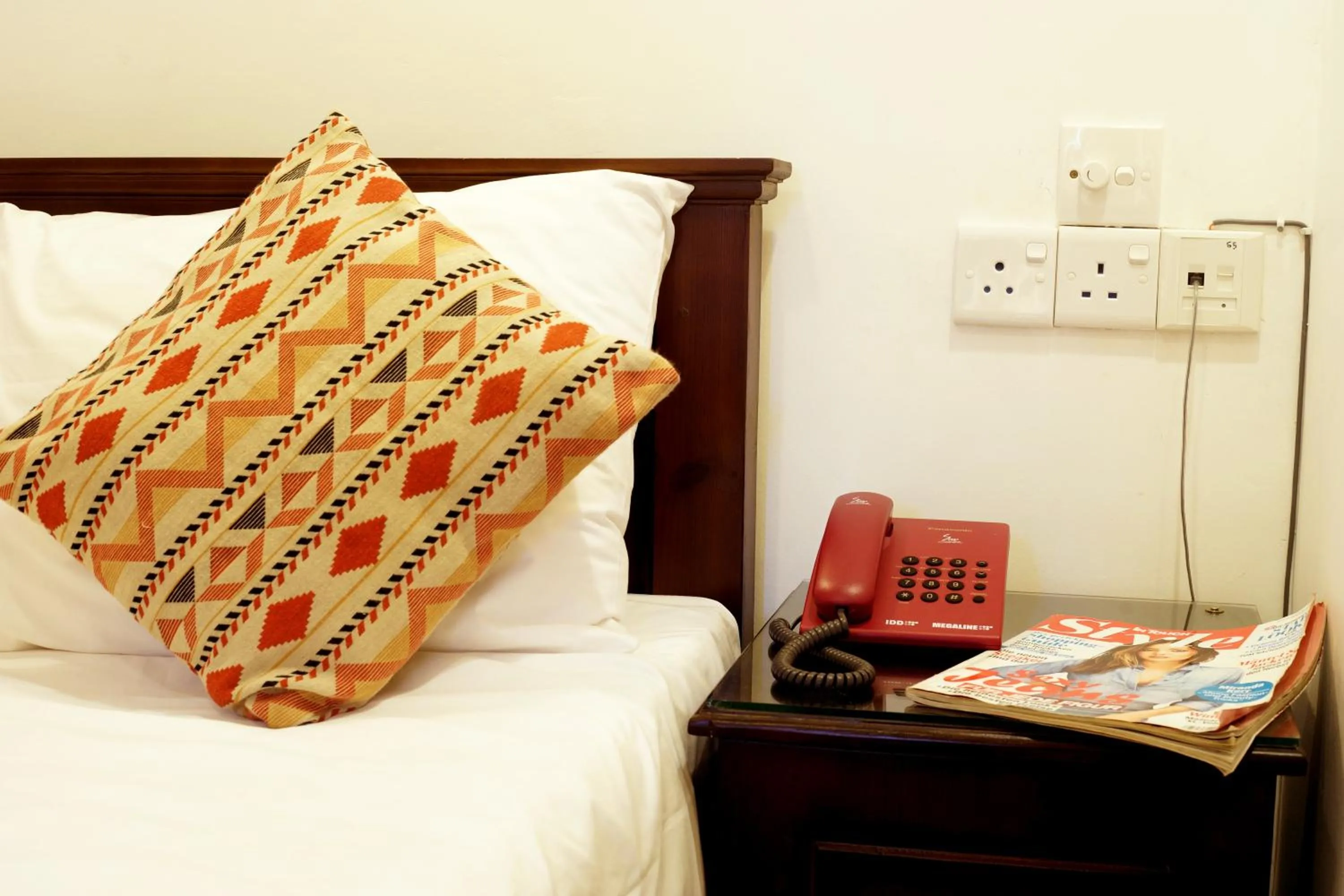 Photo of the whole room, Bed in Kandy Moon Hills Hotel