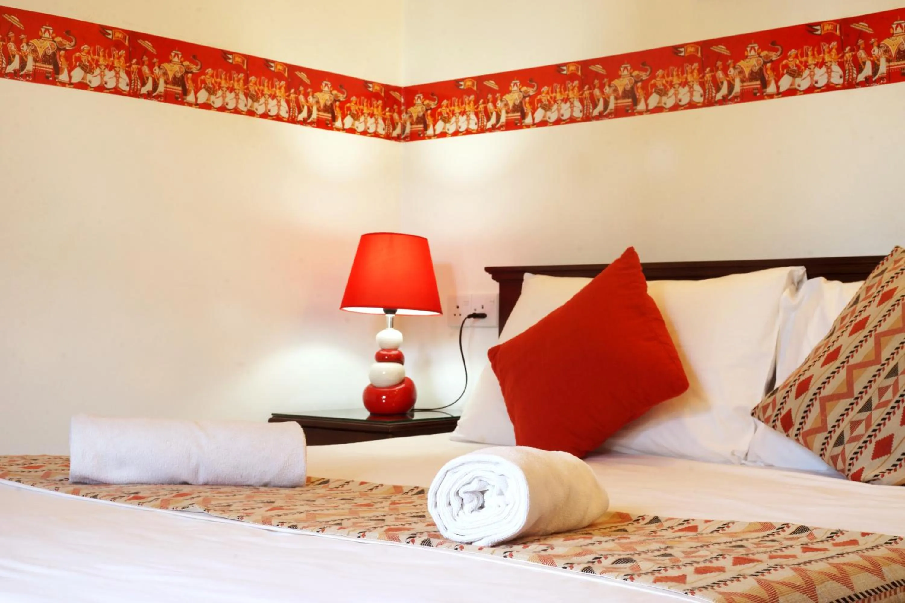 Bed in Kandy Moon Hills Hotel