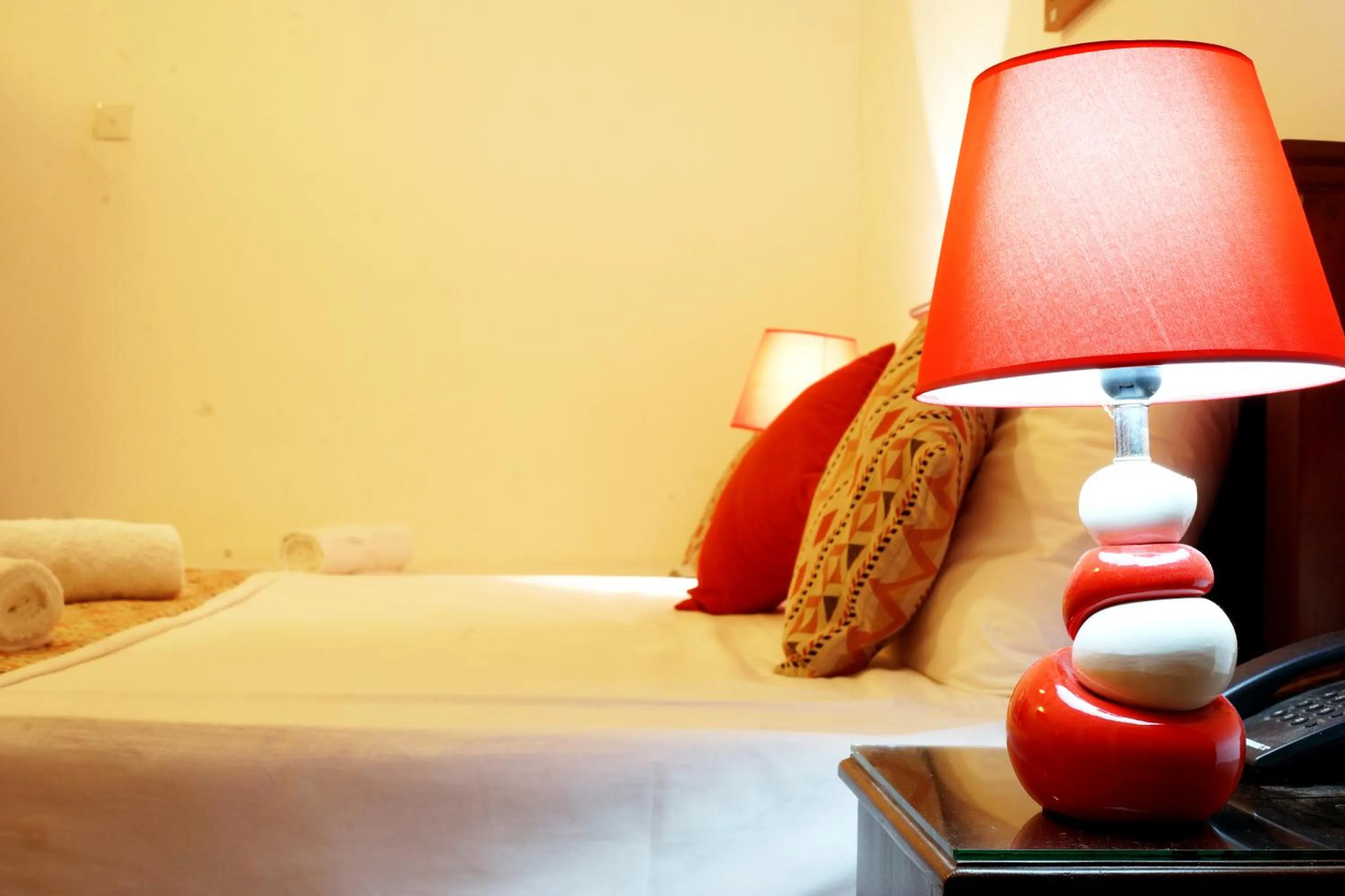 Bed in Kandy Moon Hills Hotel