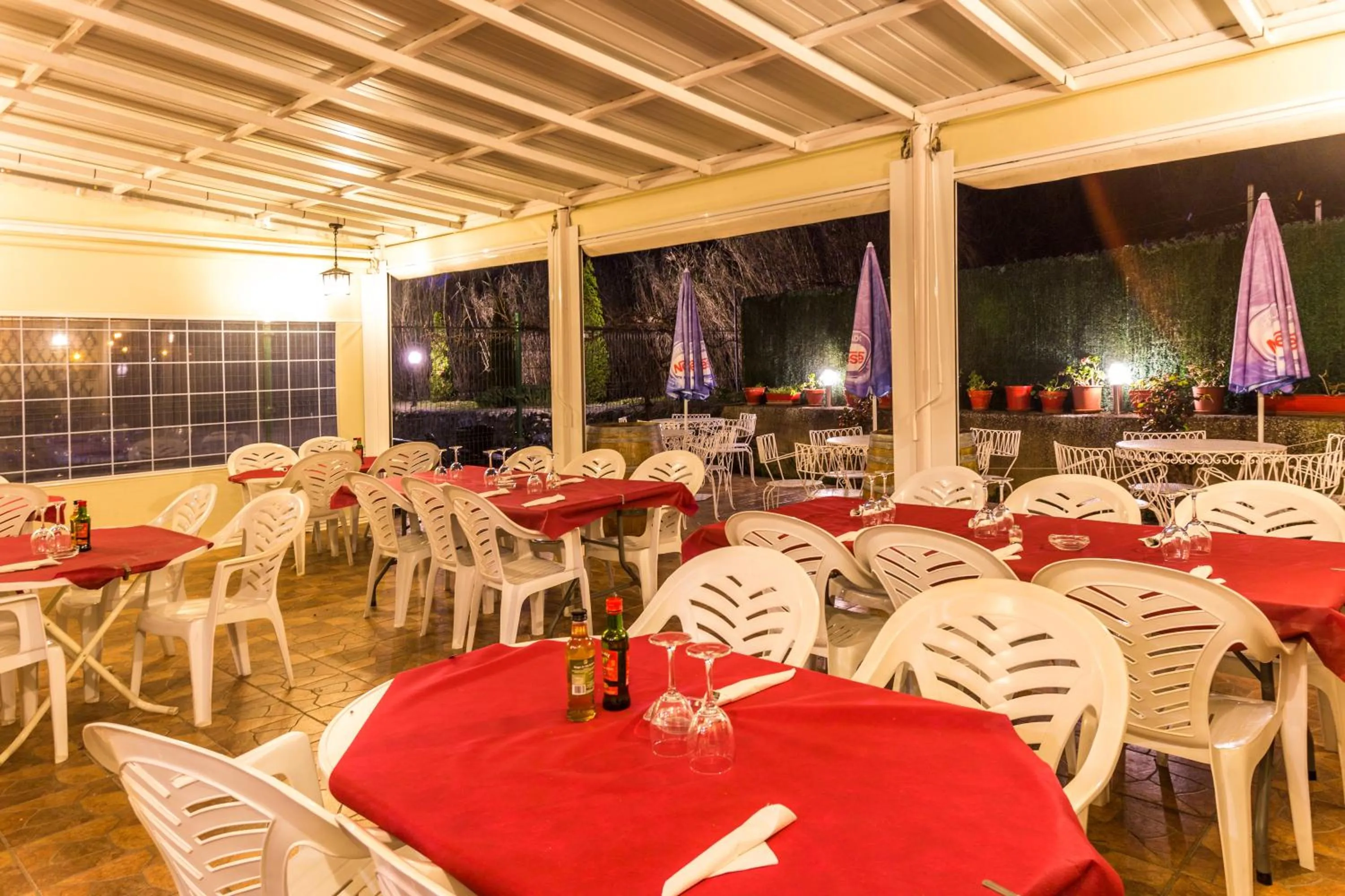Restaurant/places to eat in Hotel Parras Arnedillo
