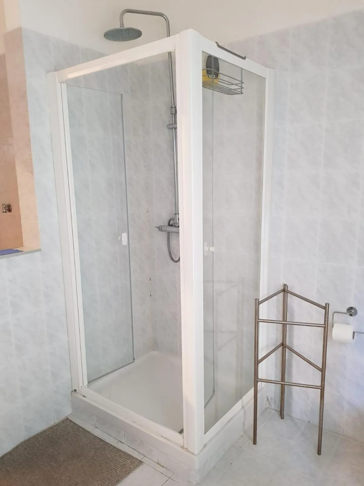 Shower in Smart Rooms