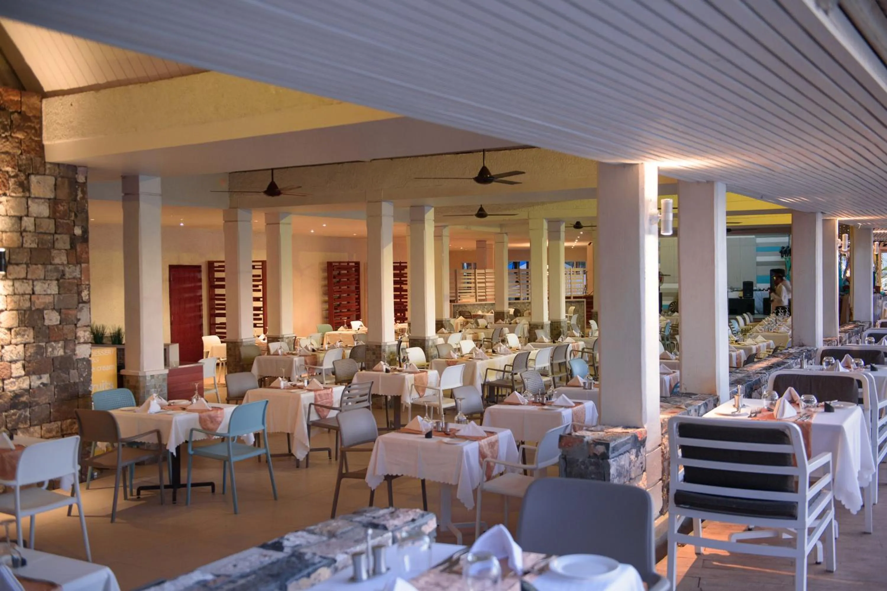 Restaurant/places to eat in Anelia Resort & Spa