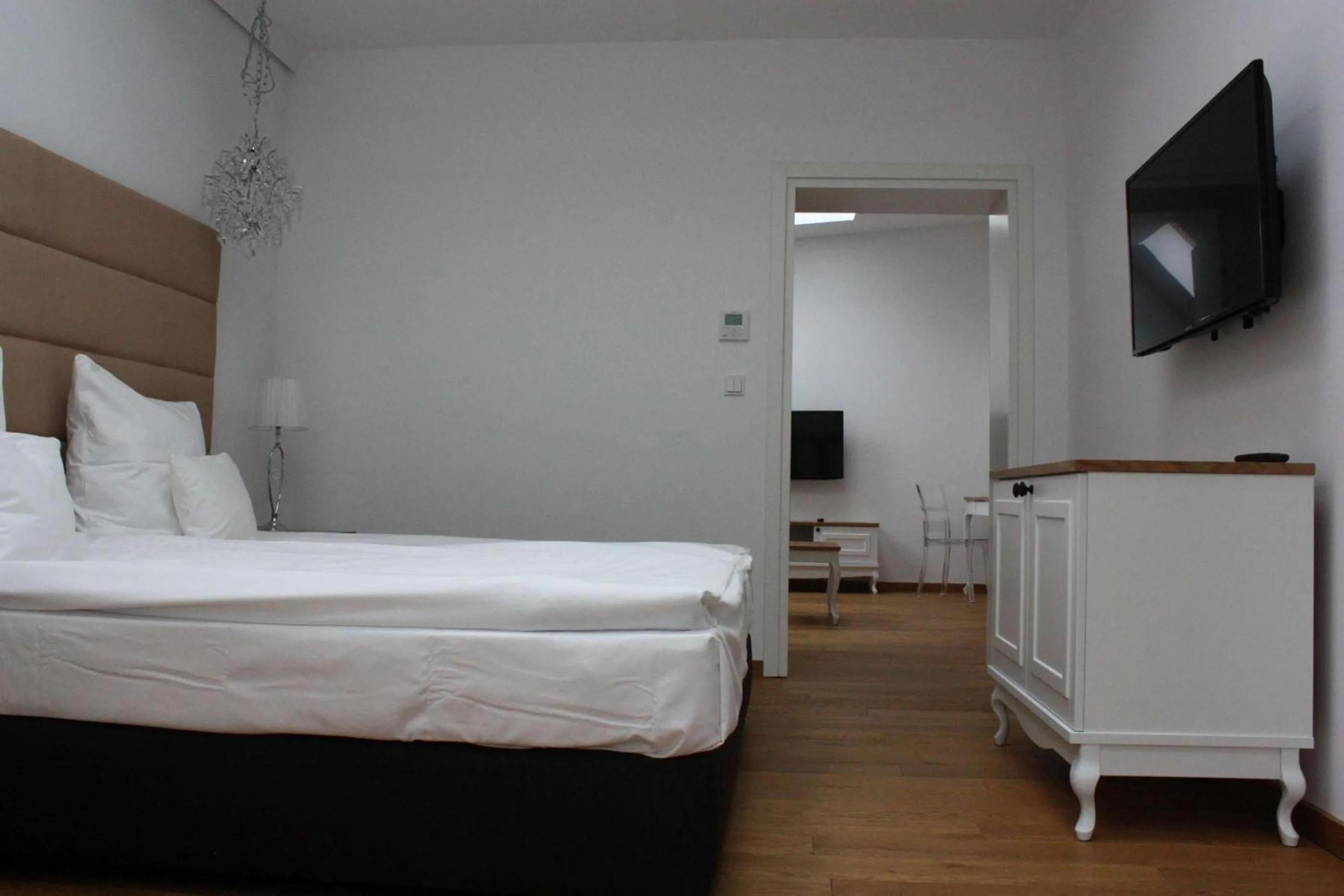 Photo of the whole room, Bed in Hotel Alhambra